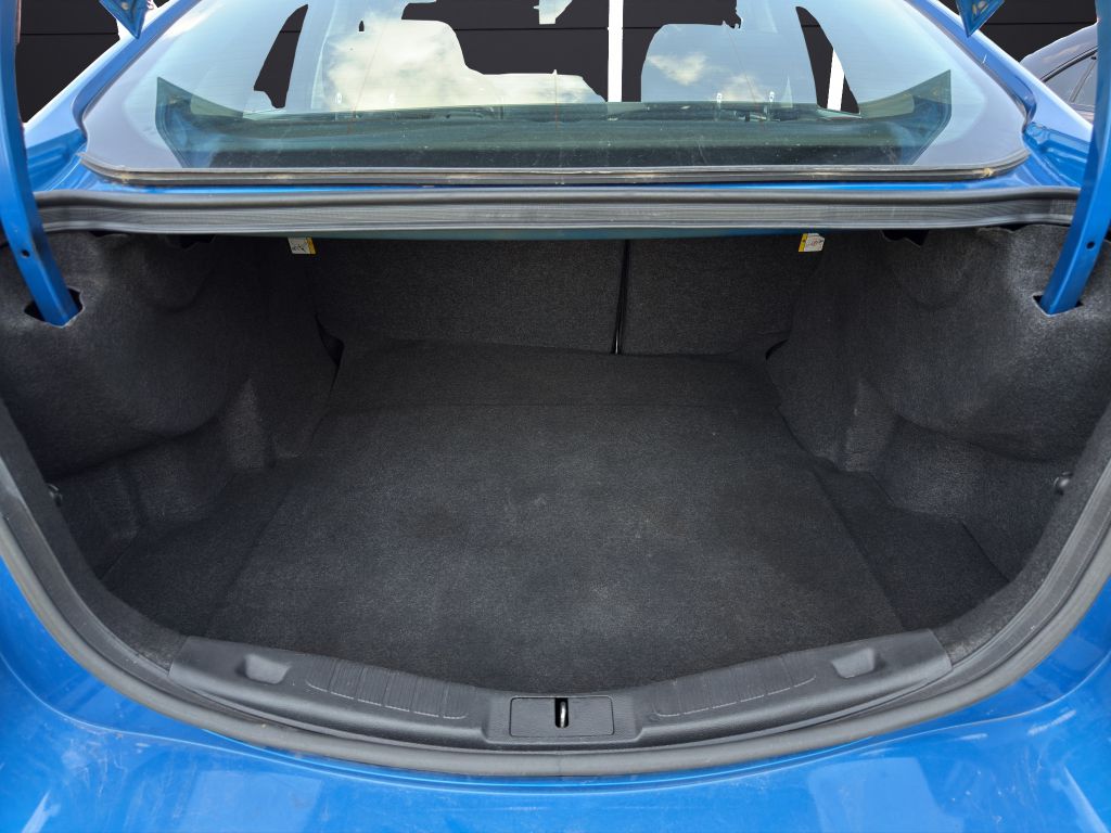 Vehicle image 21 of 29