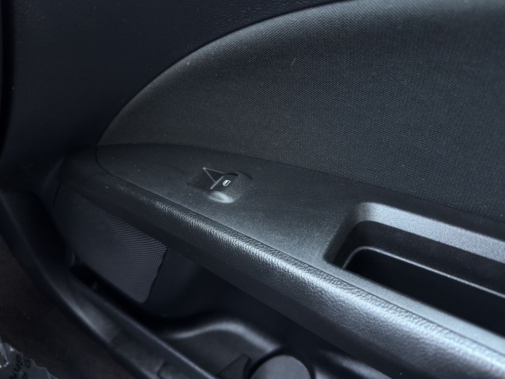 Vehicle image 15 of 29