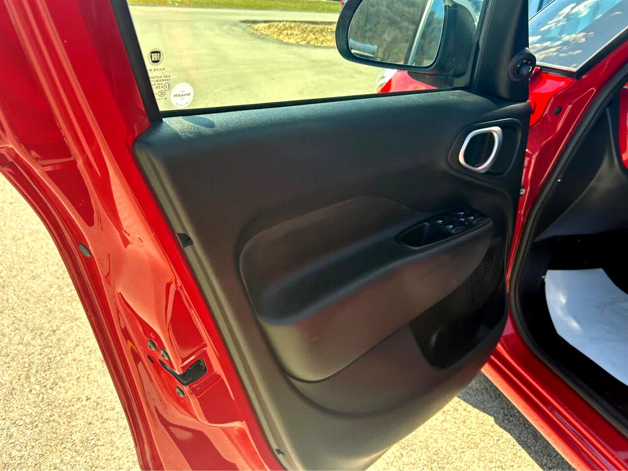 Vehicle image 29 of 33