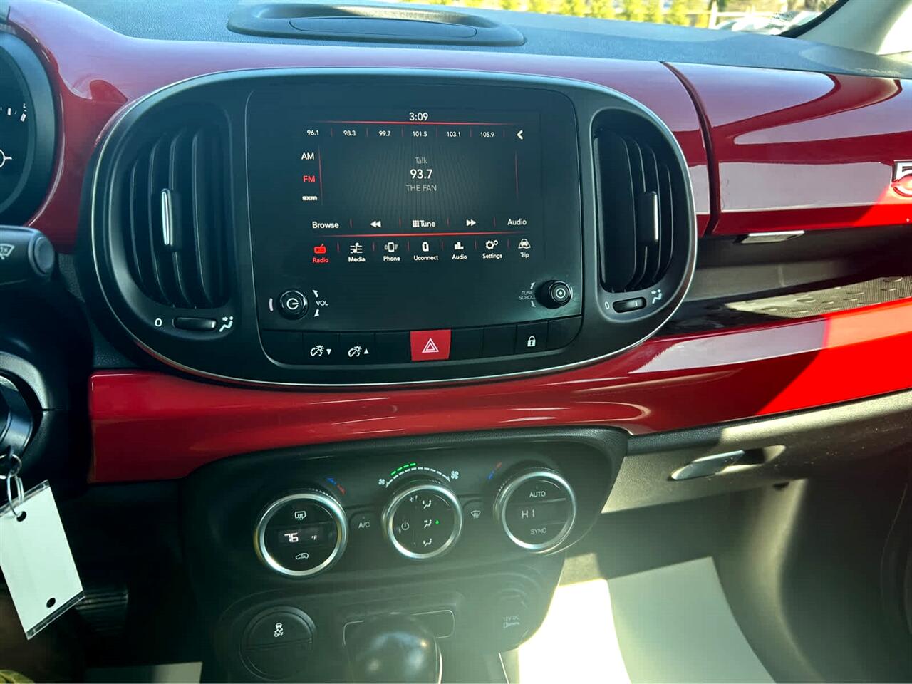 Vehicle image 16 of 33