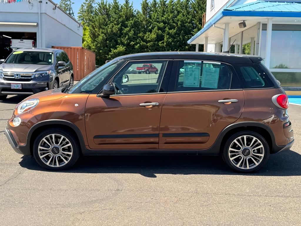 Vehicle image 8 of 29
