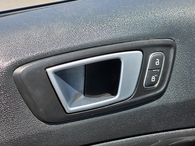 Vehicle image 25 of 41