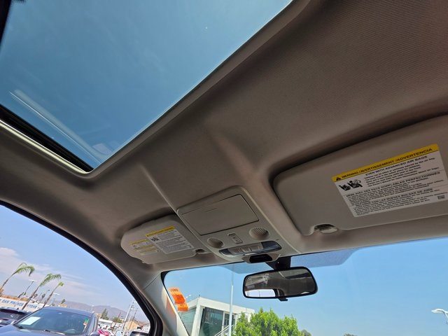 Vehicle image 12 of 41