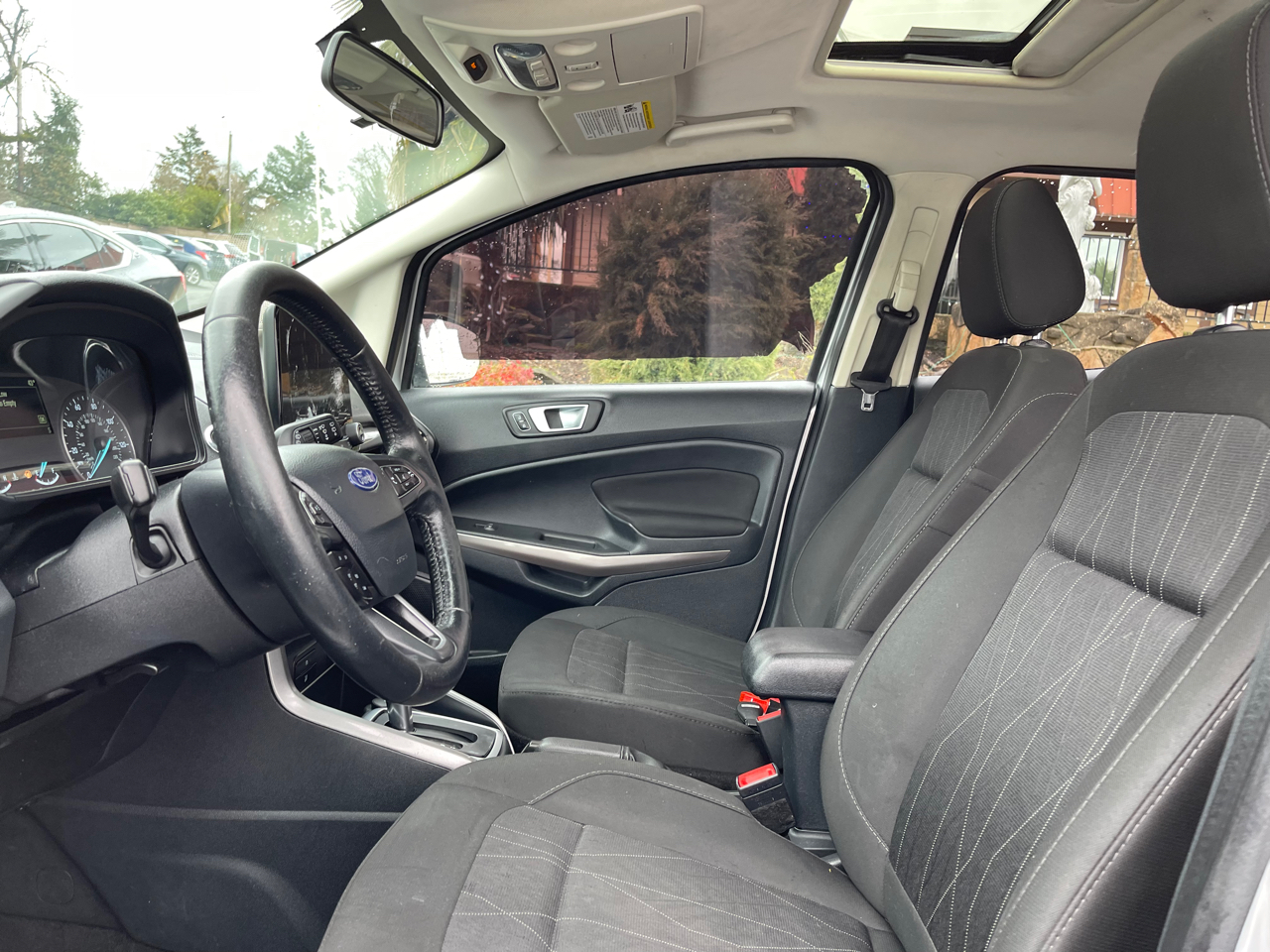 Vehicle image 16 of 29