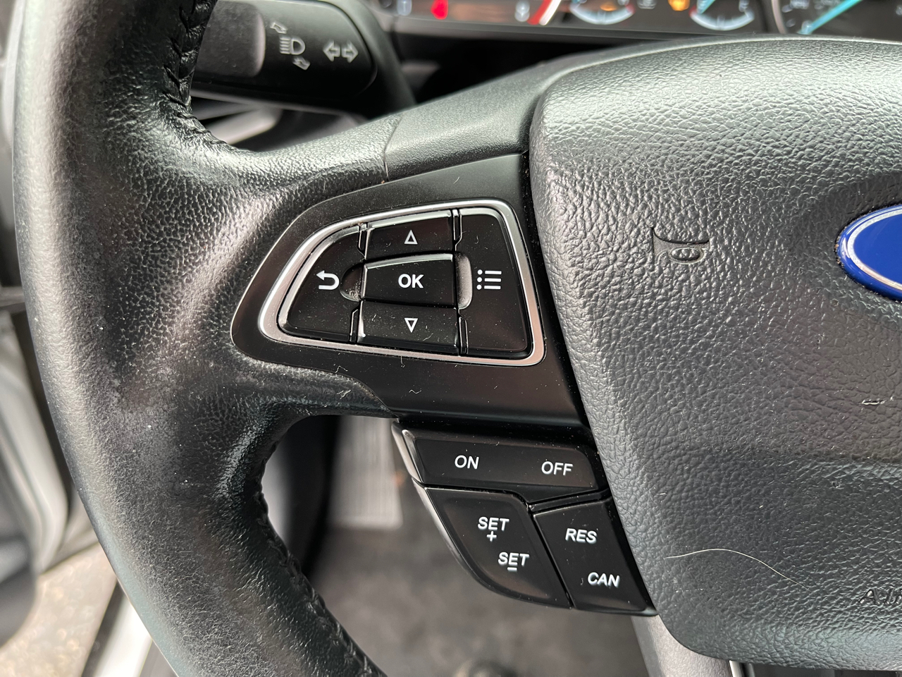 Vehicle image 24 of 29