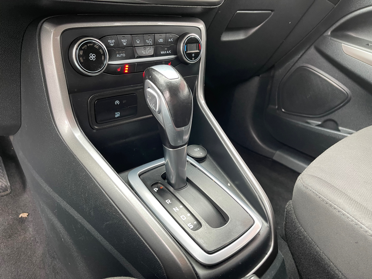 Vehicle image 22 of 29