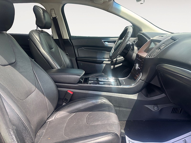 Vehicle image 15 of 35