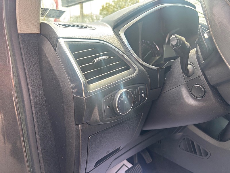 Vehicle image 16 of 35