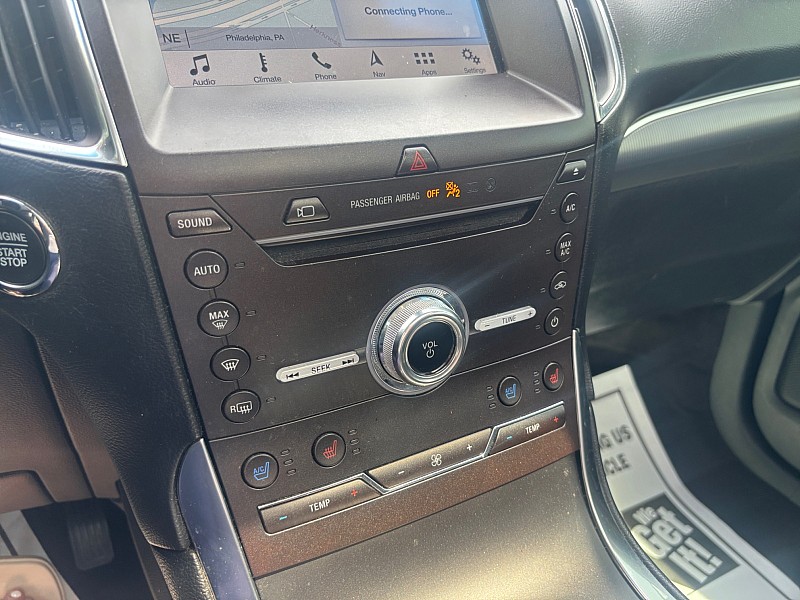 Vehicle image 34 of 35