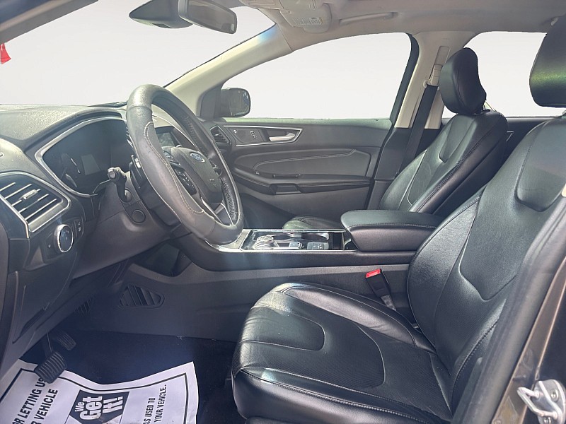 Vehicle image 9 of 35