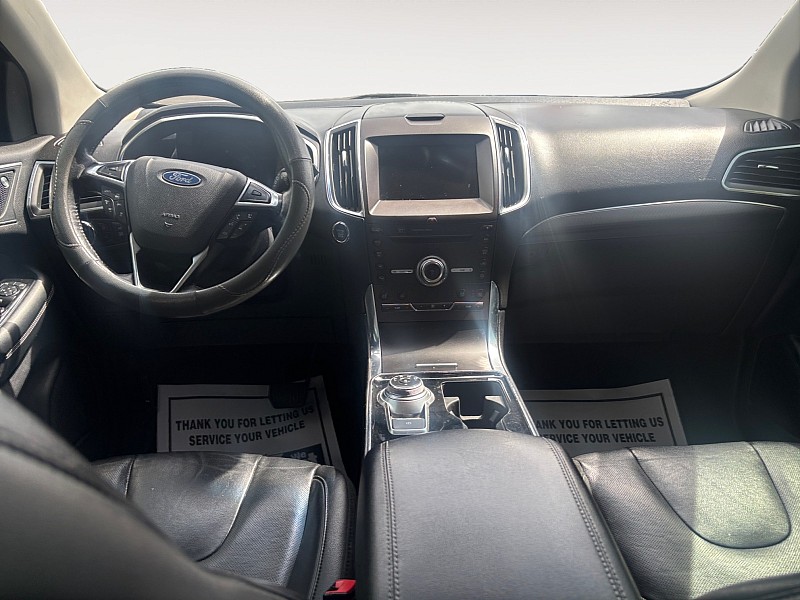 Vehicle image 10 of 35