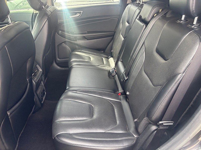 Vehicle image 29 of 35