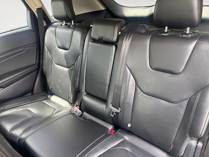 Vehicle image 13 of 35