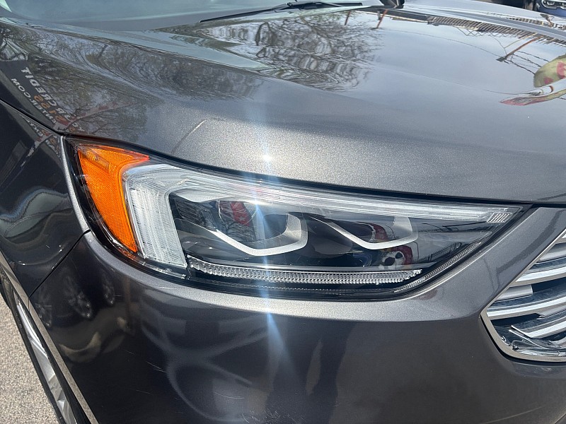 Vehicle image 25 of 35