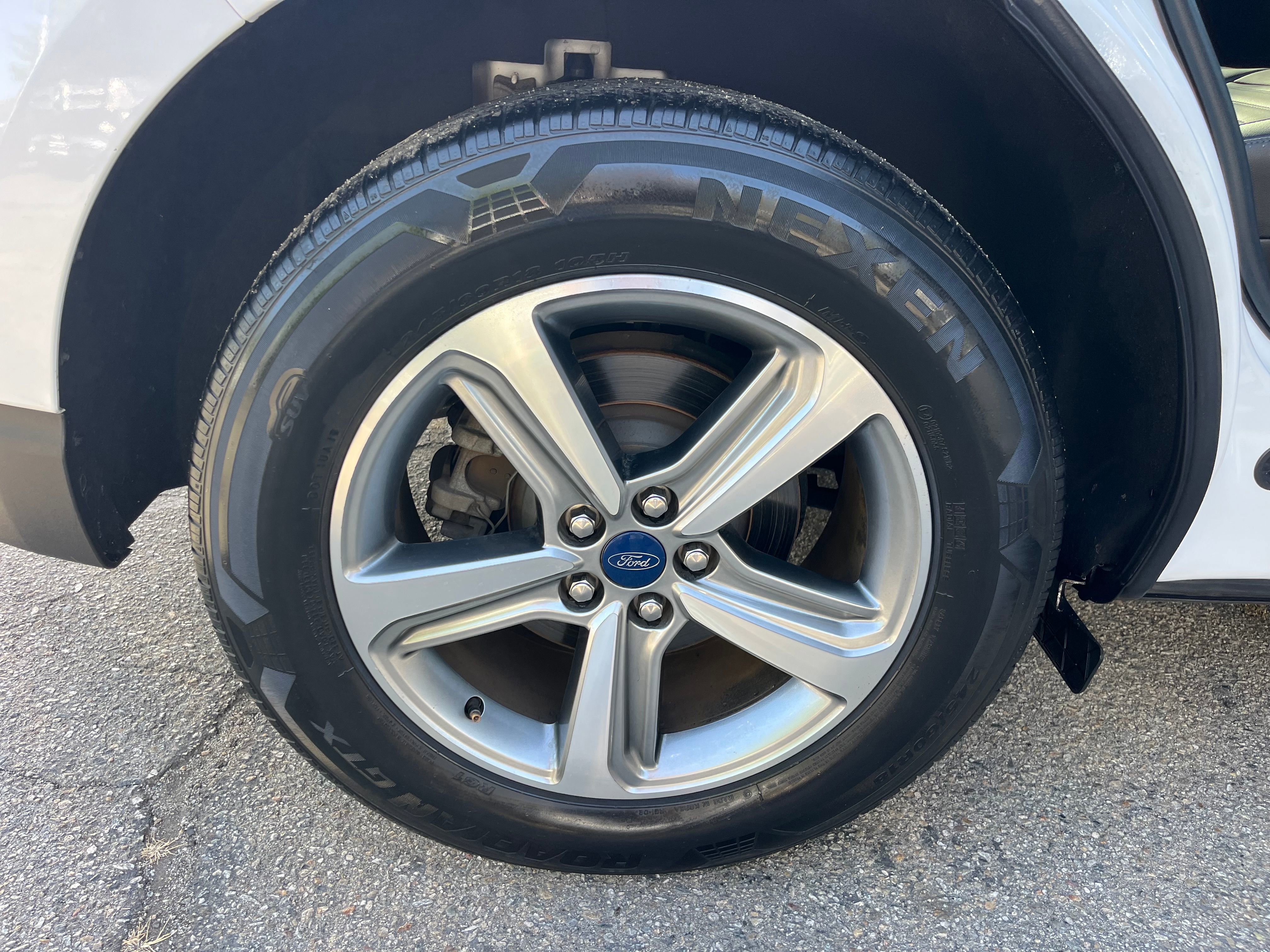 Vehicle image 69 of 72