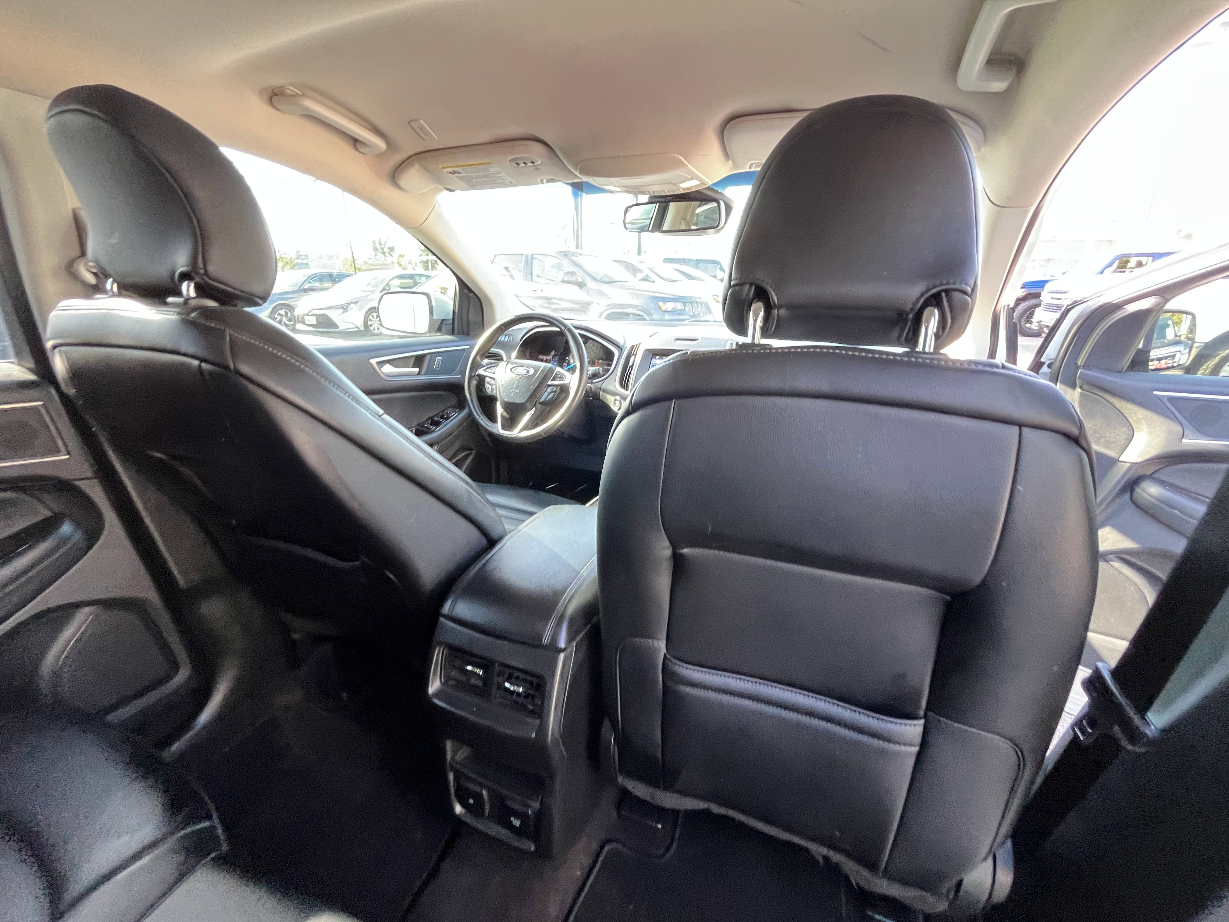 Vehicle image 67 of 72