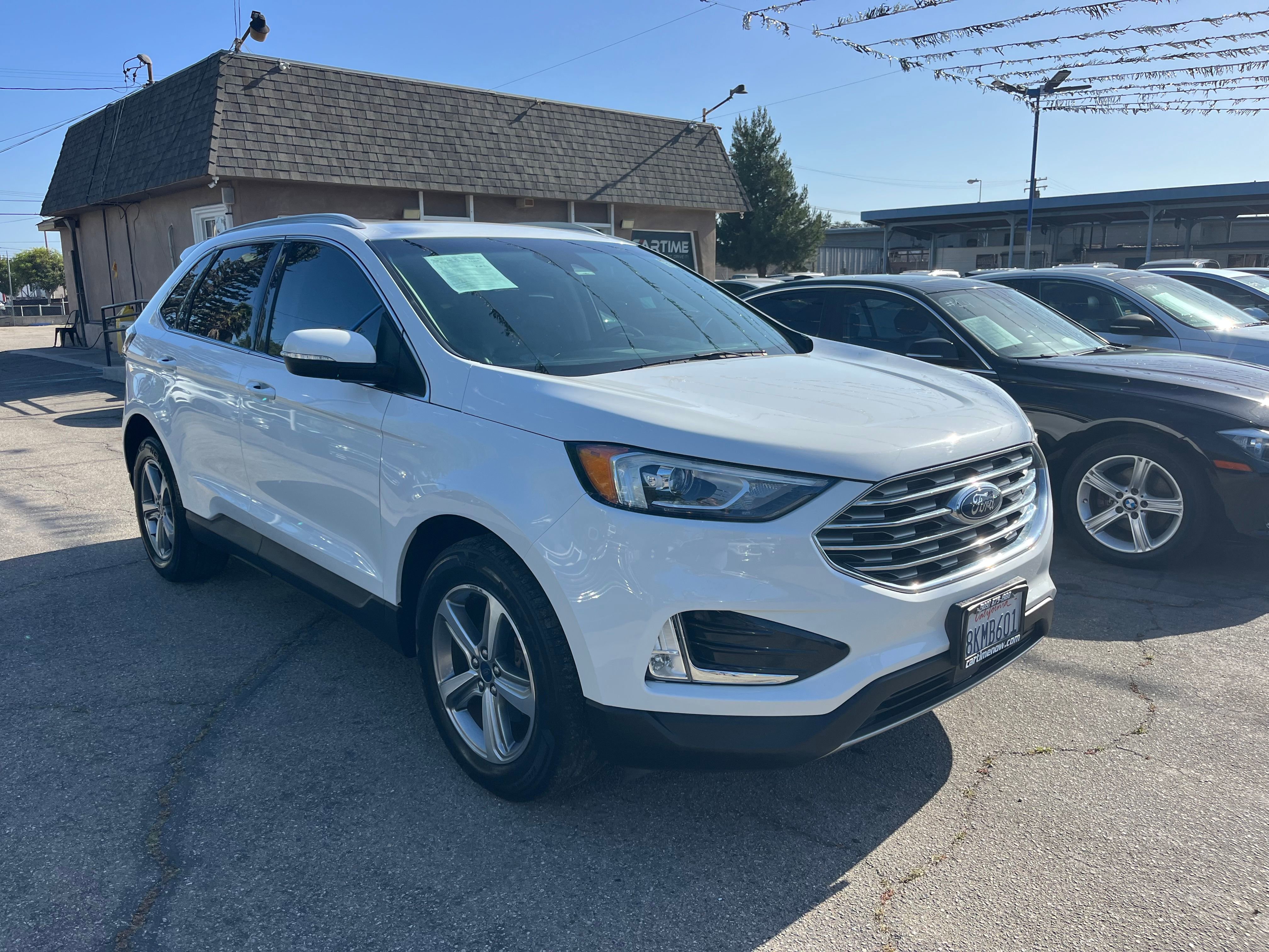 Vehicle image 8 of 72