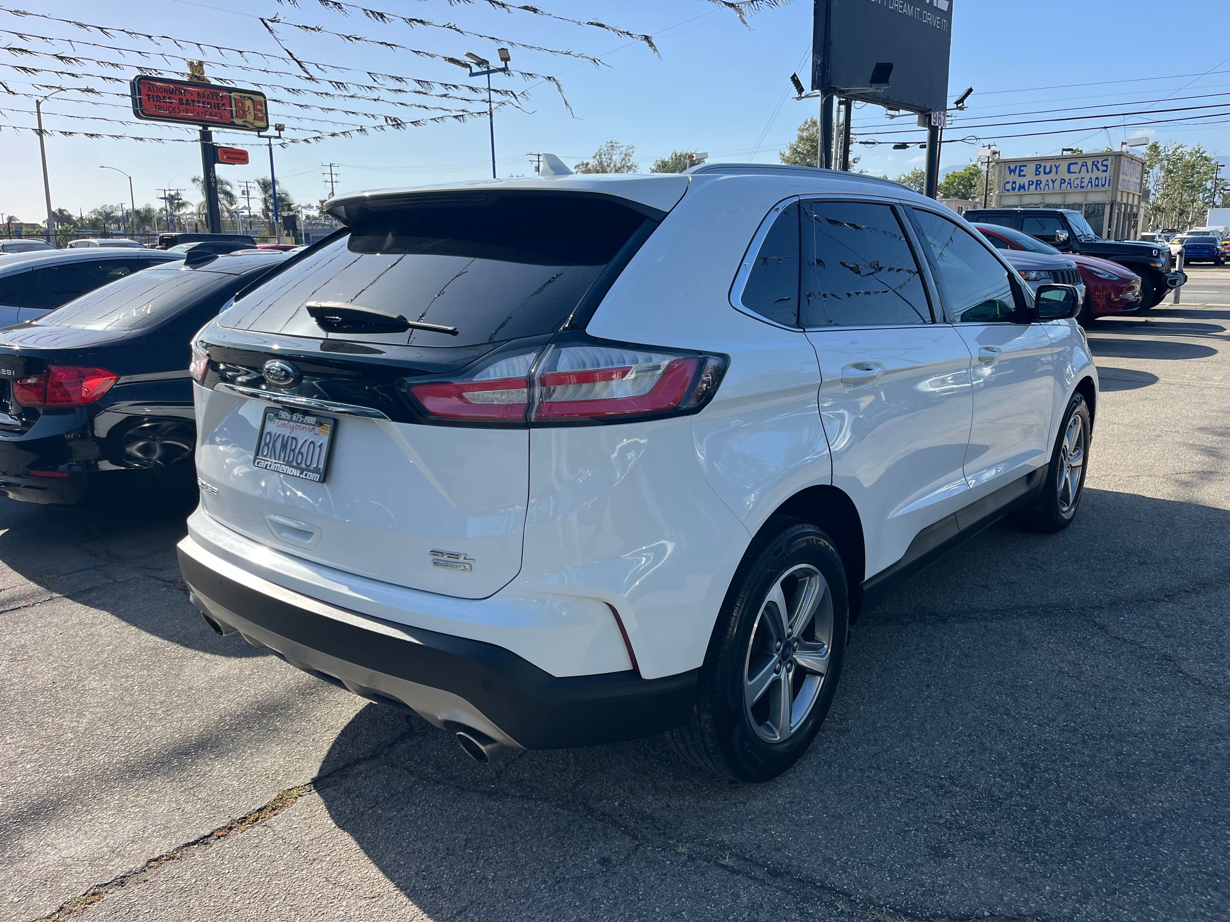 Vehicle image 15 of 72