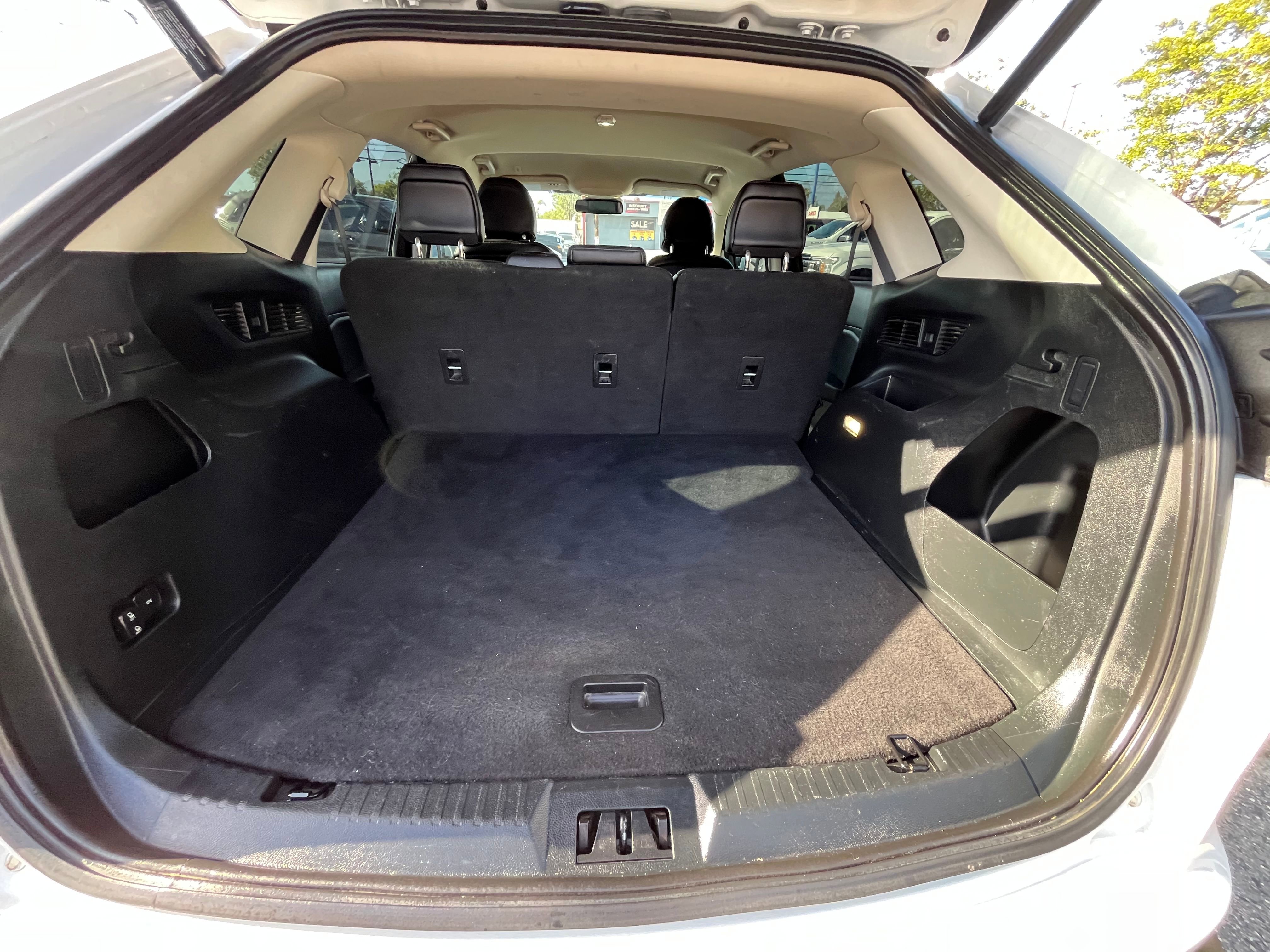 Vehicle image 26 of 72