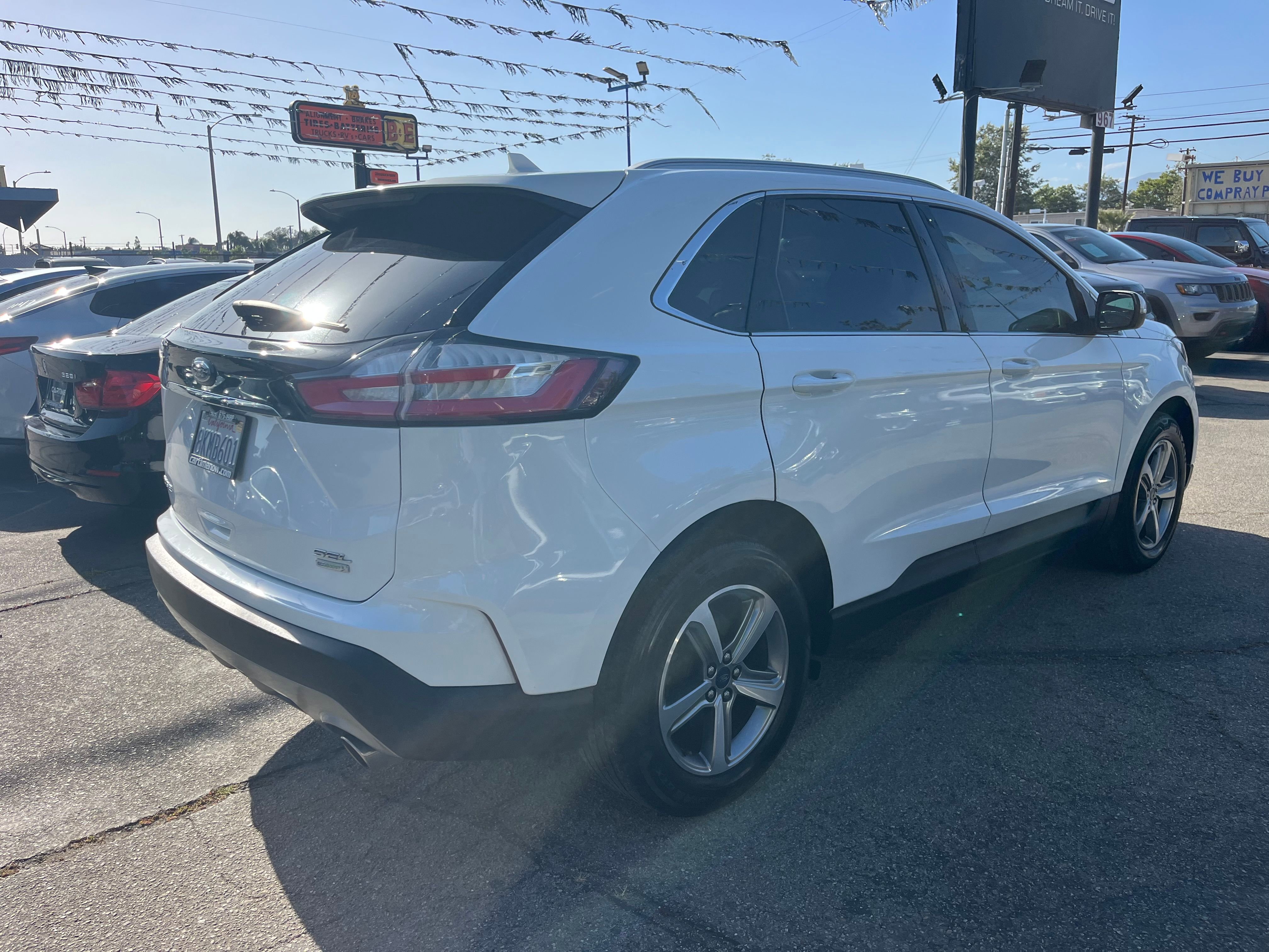 Vehicle image 14 of 72