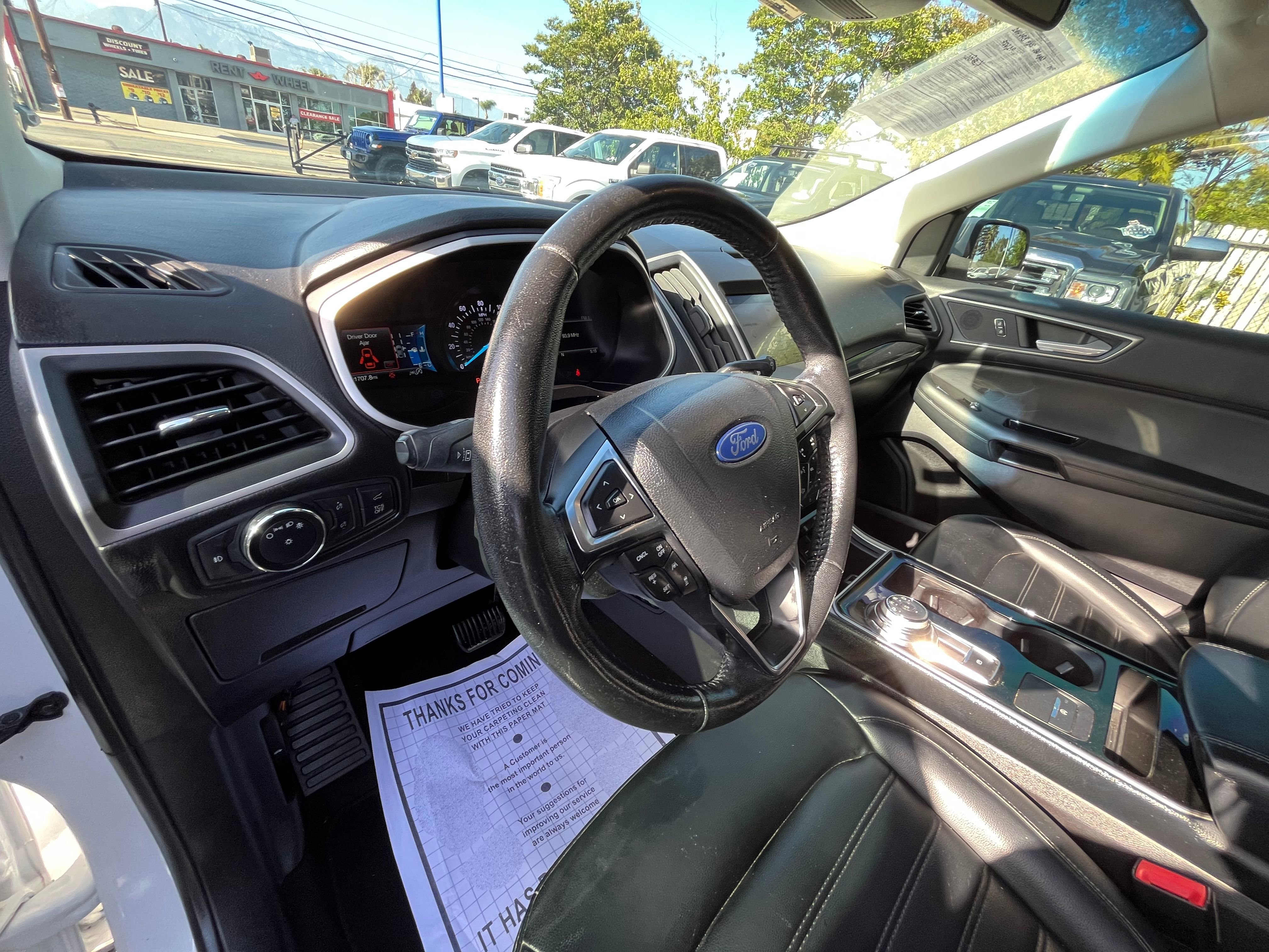 Vehicle image 39 of 72