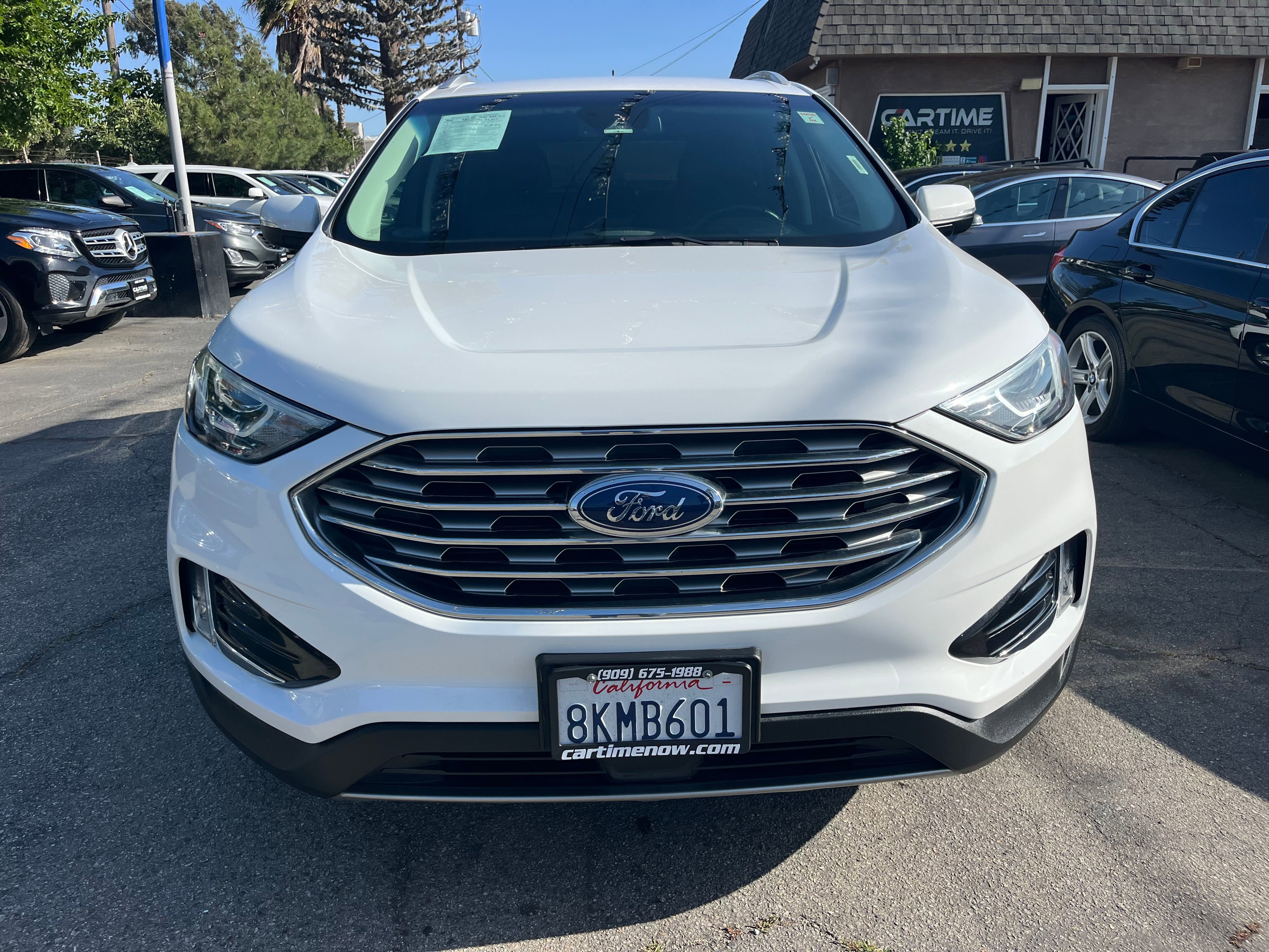 Vehicle image 6 of 72