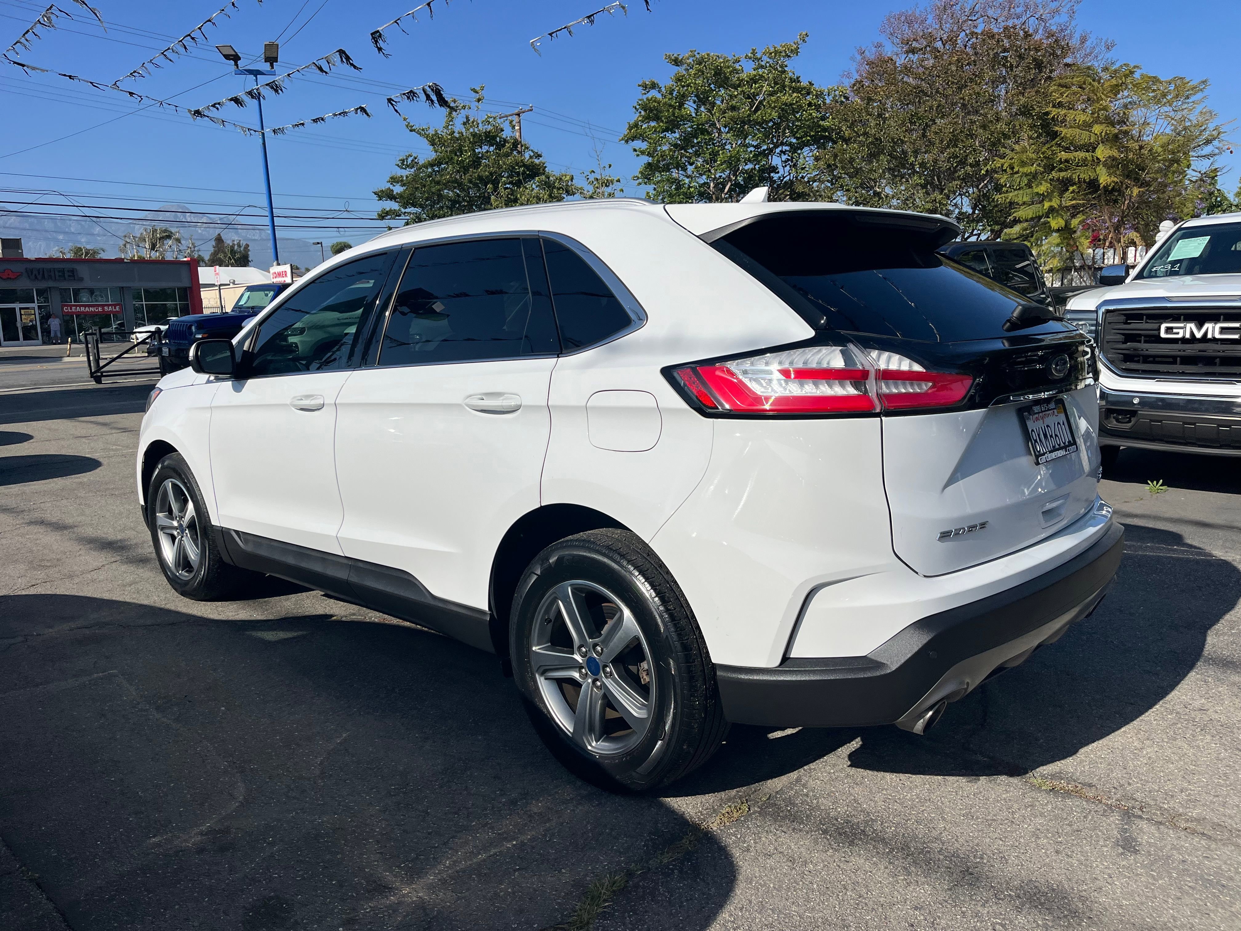 Vehicle image 20 of 72