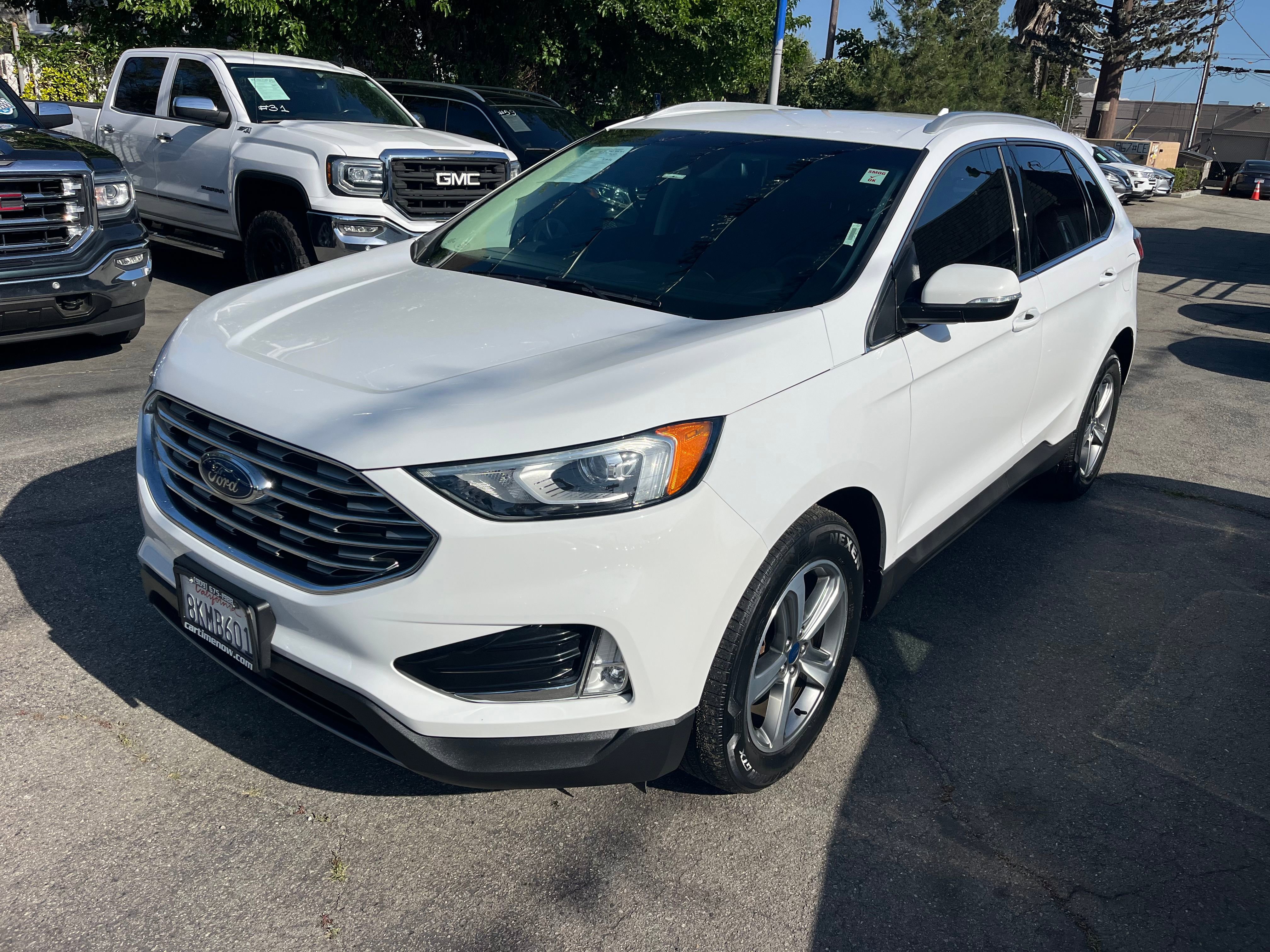 Vehicle image 4 of 72