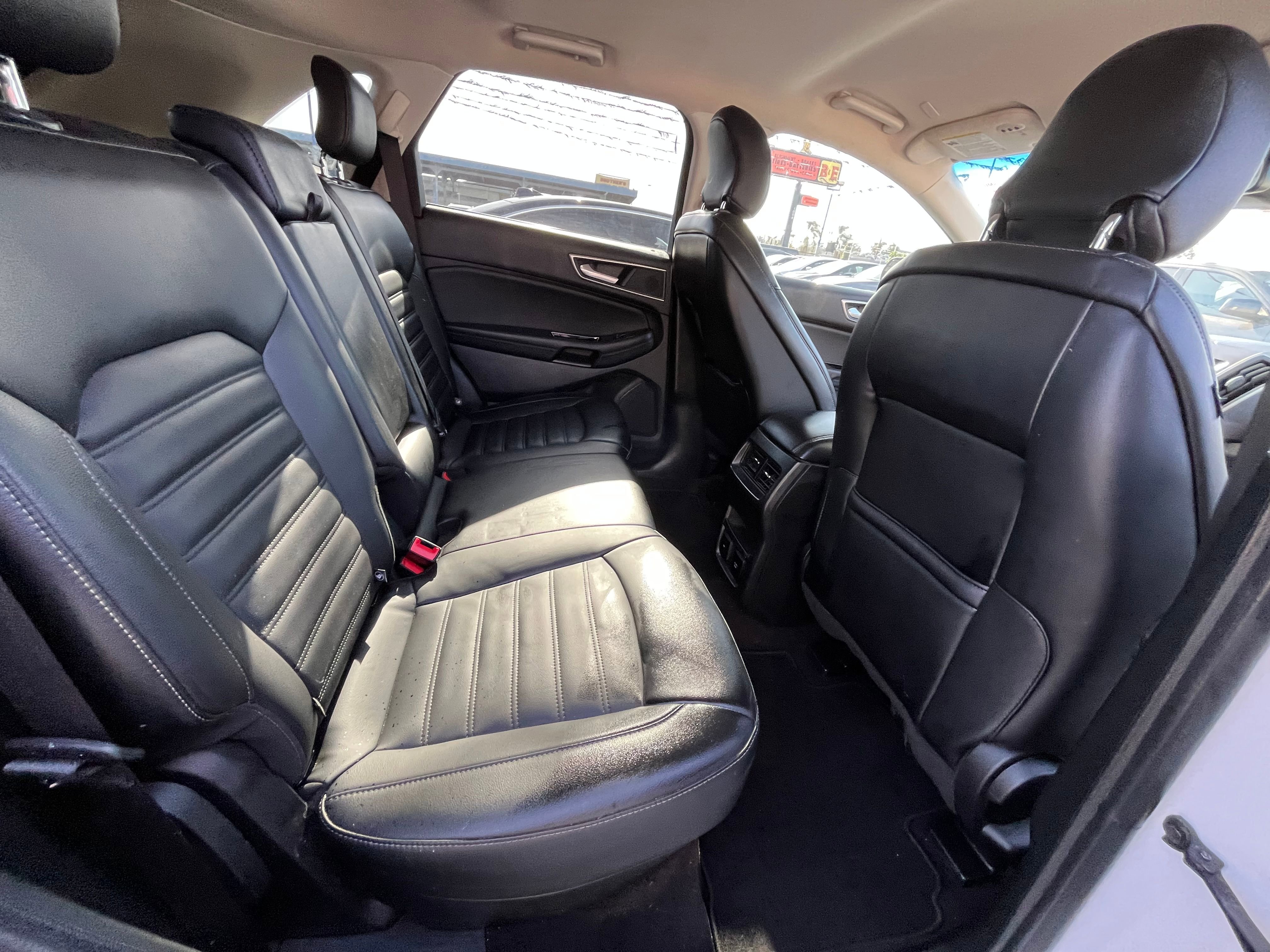 Vehicle image 68 of 72