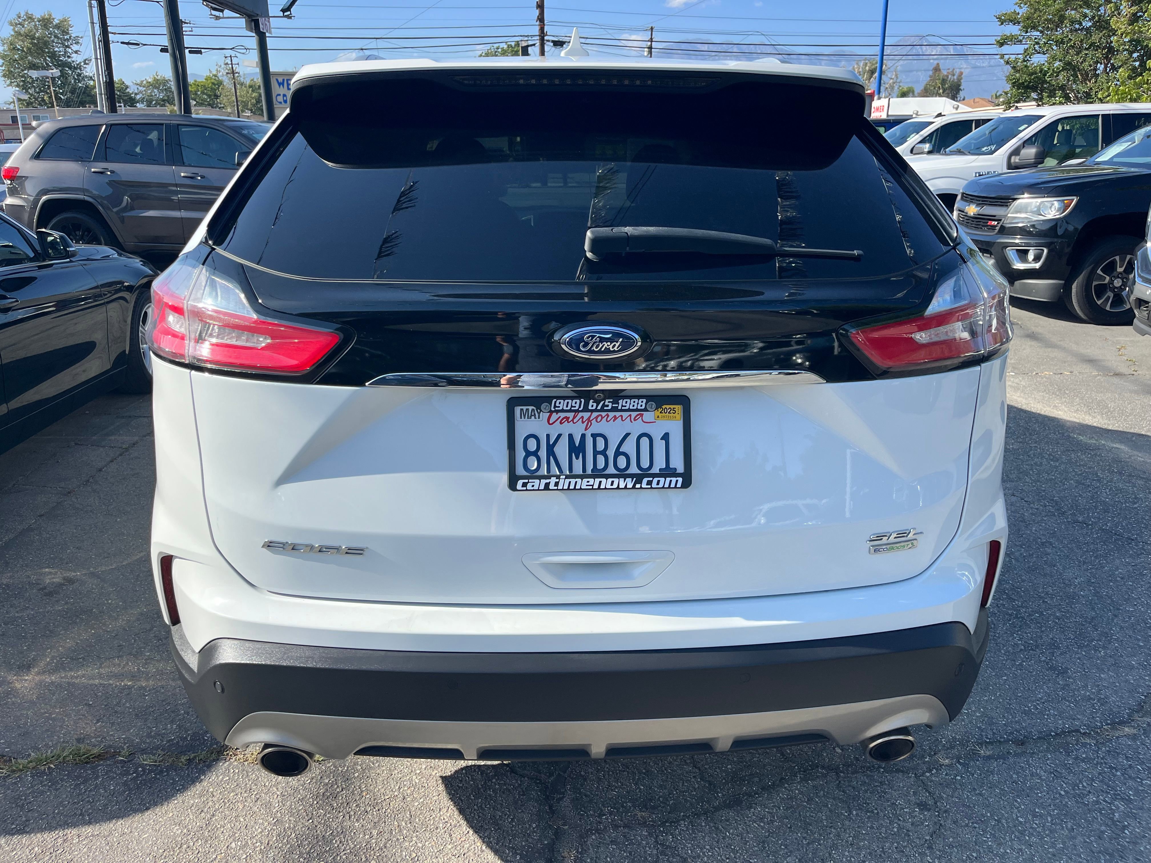 Vehicle image 22 of 72