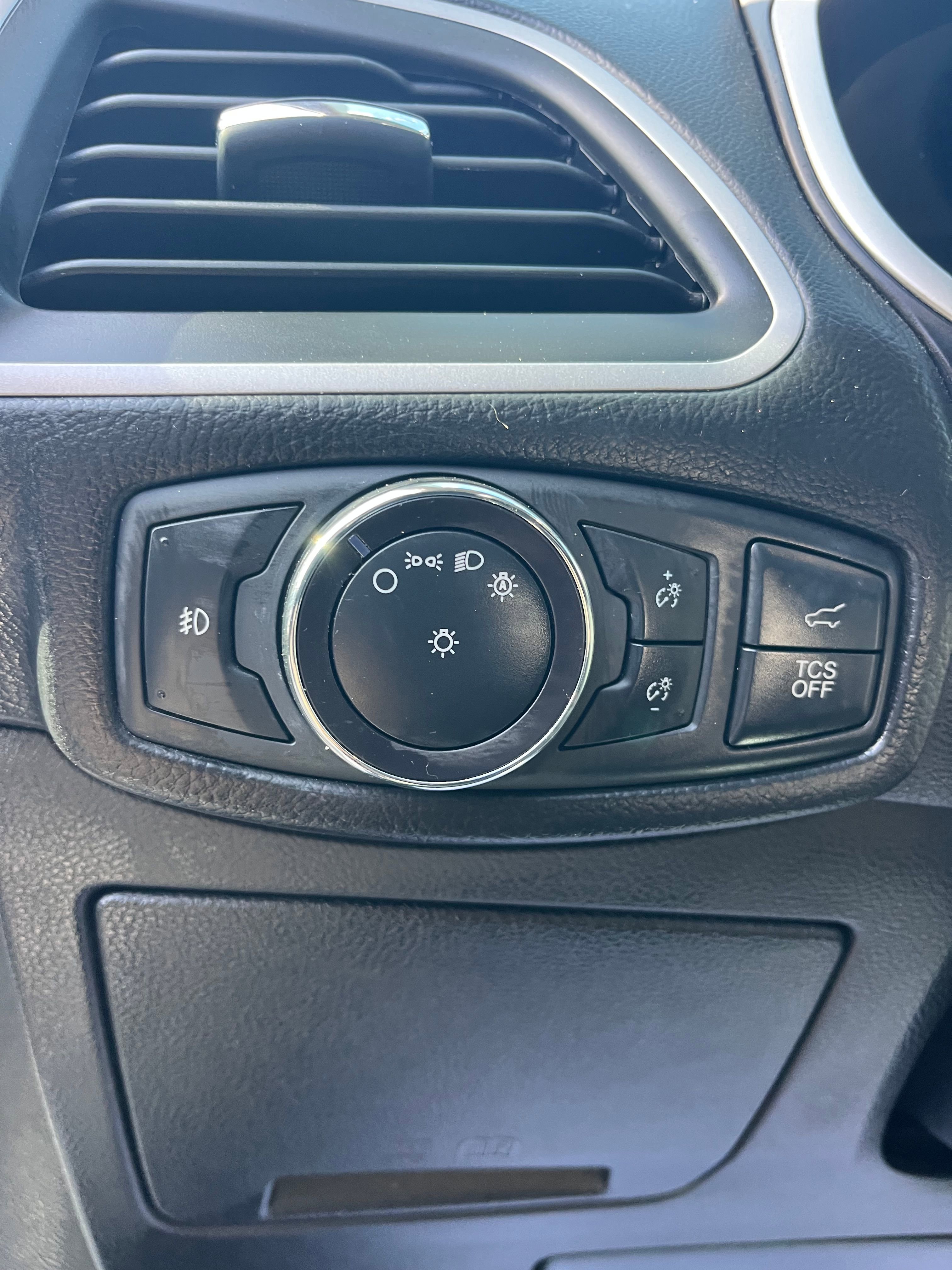 Vehicle image 37 of 72