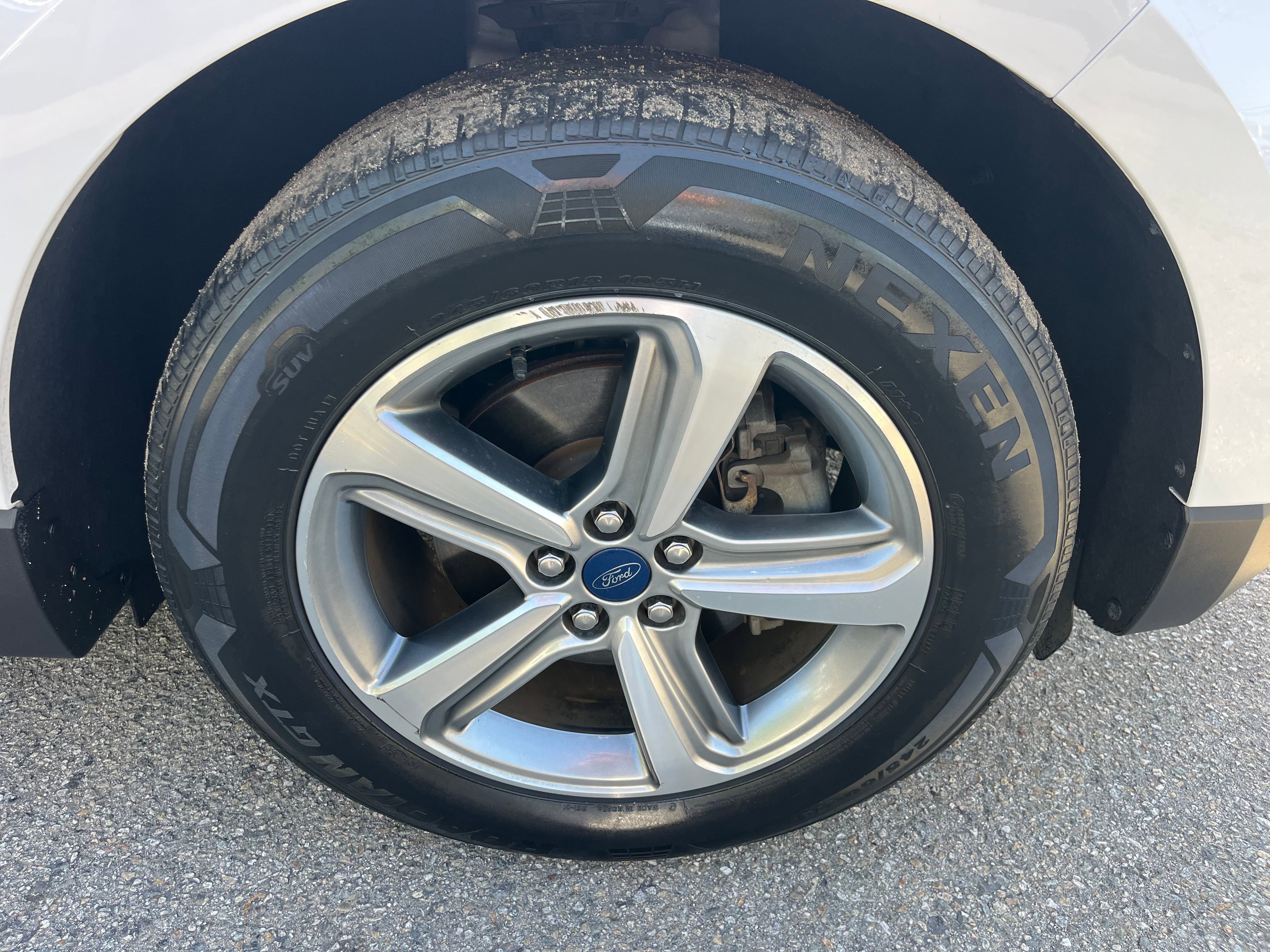 Vehicle image 70 of 72