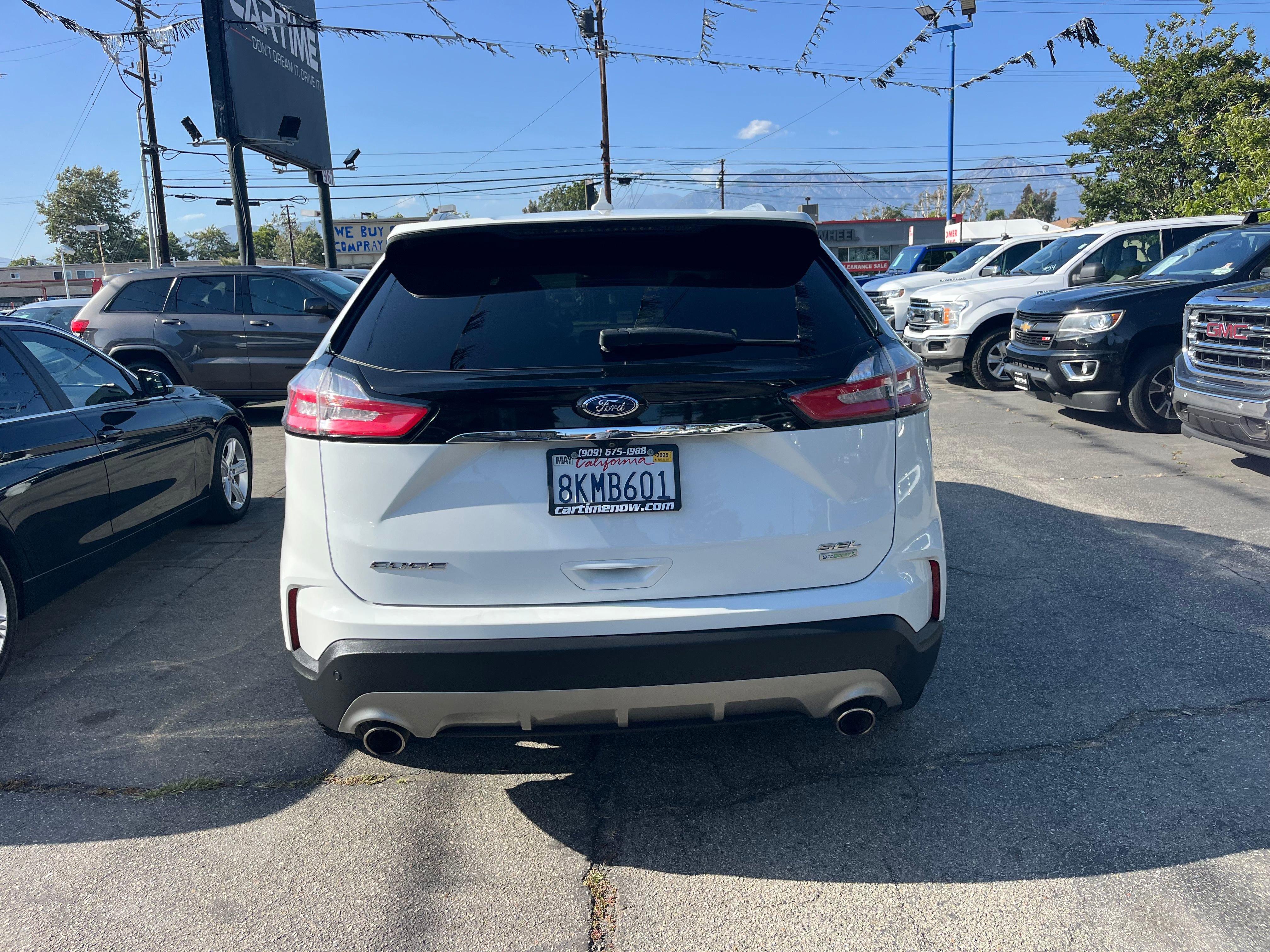 Vehicle image 17 of 72