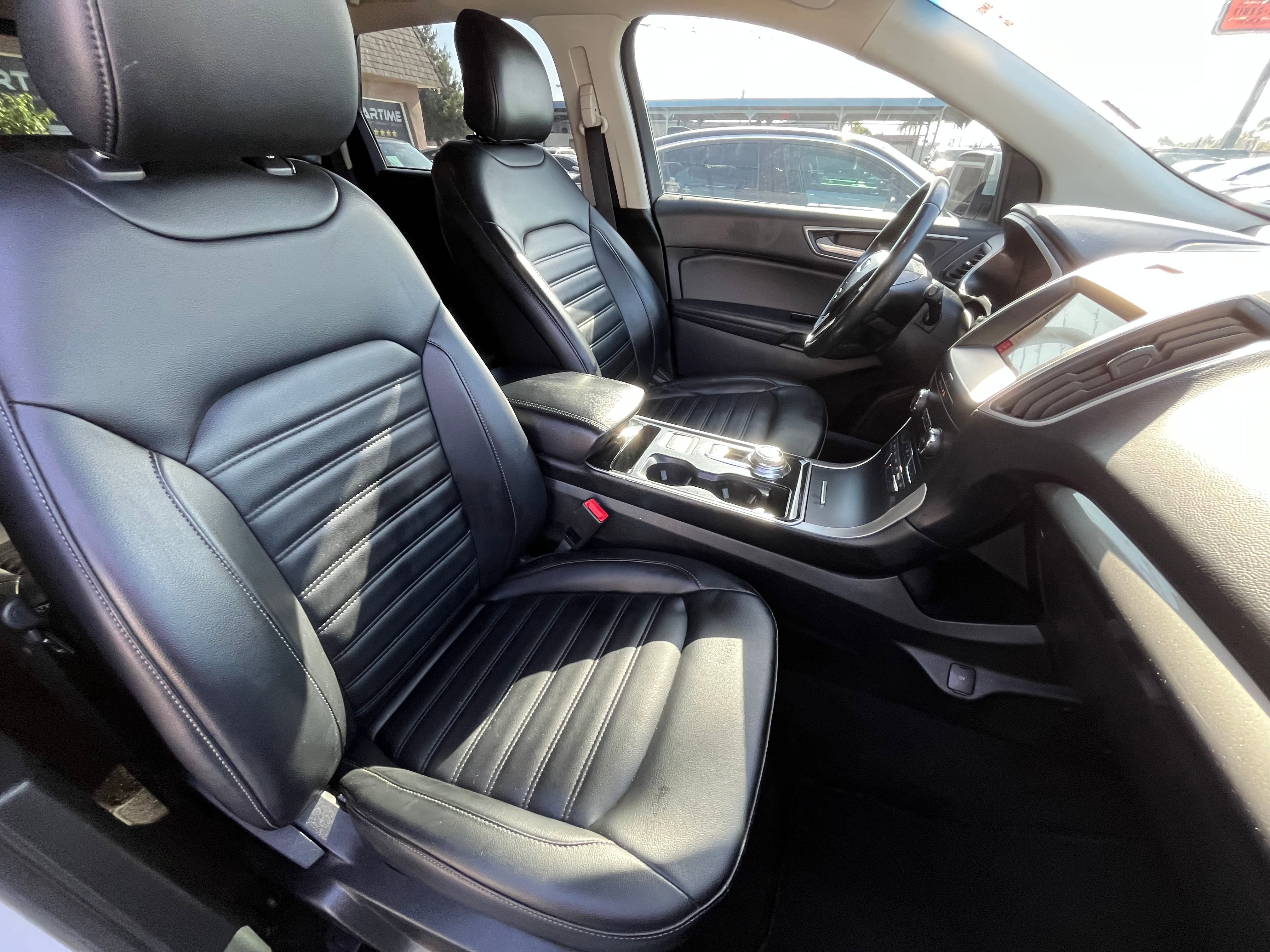 Vehicle image 61 of 72