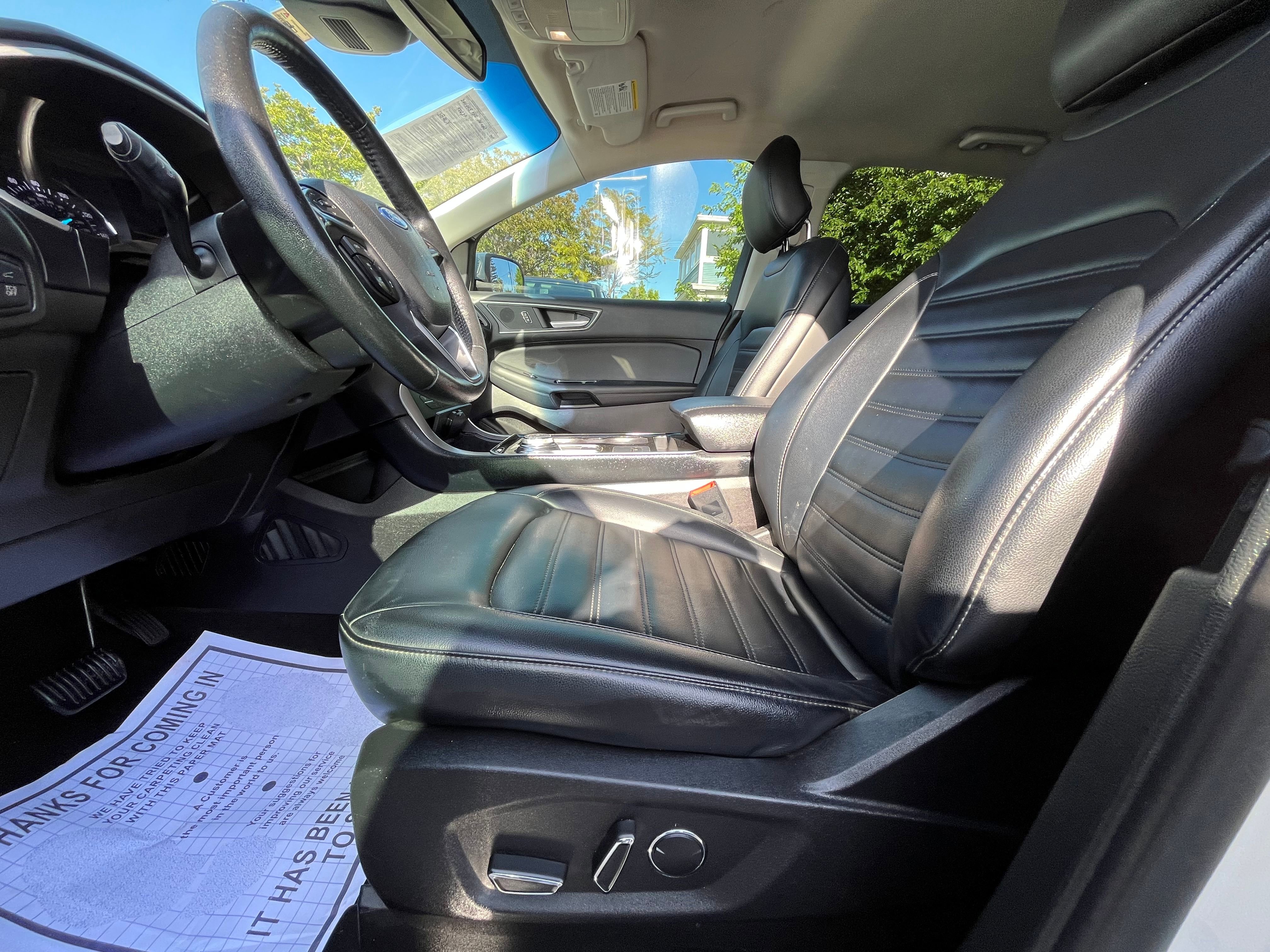 Vehicle image 43 of 72