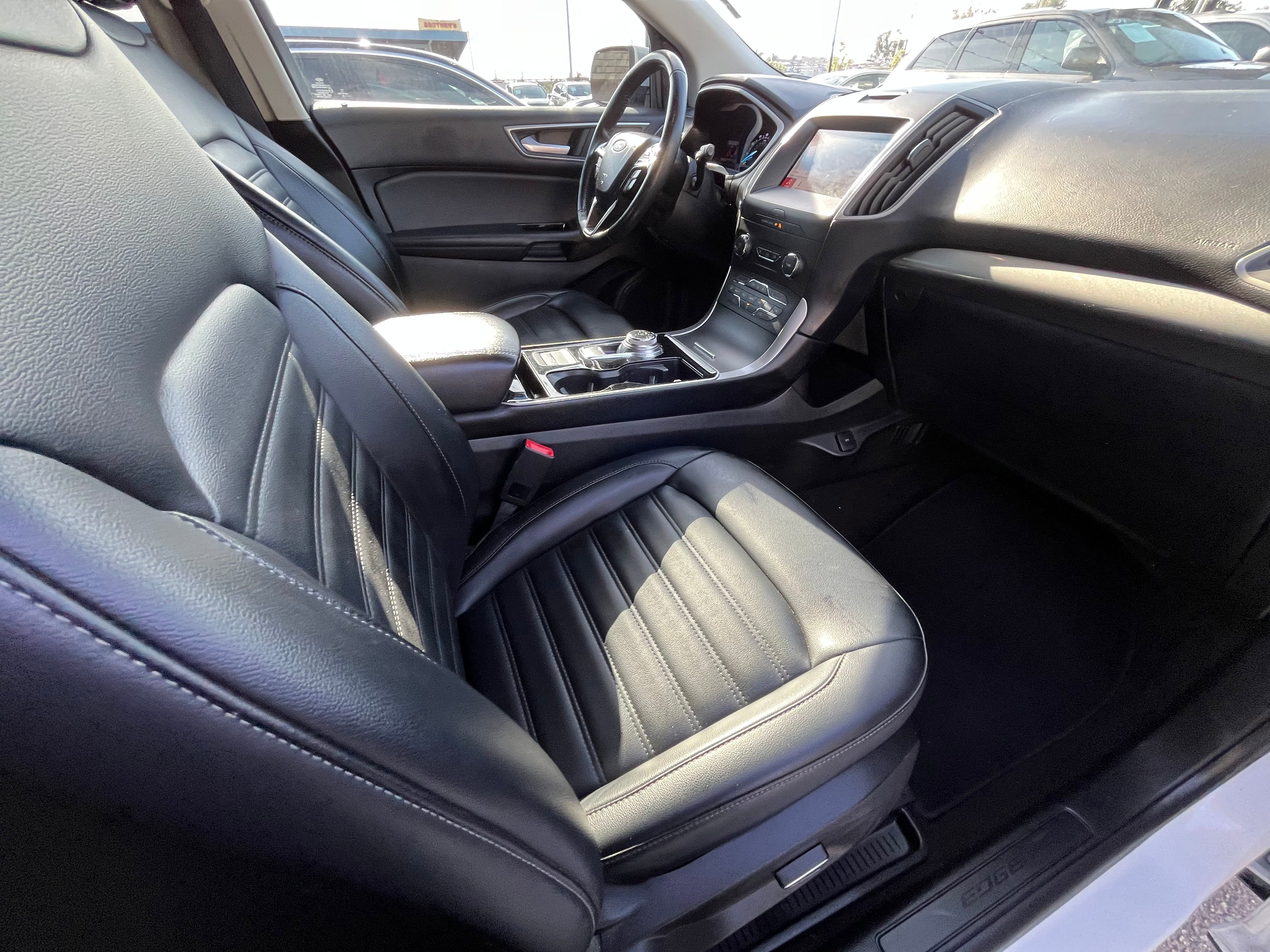 Vehicle image 59 of 72