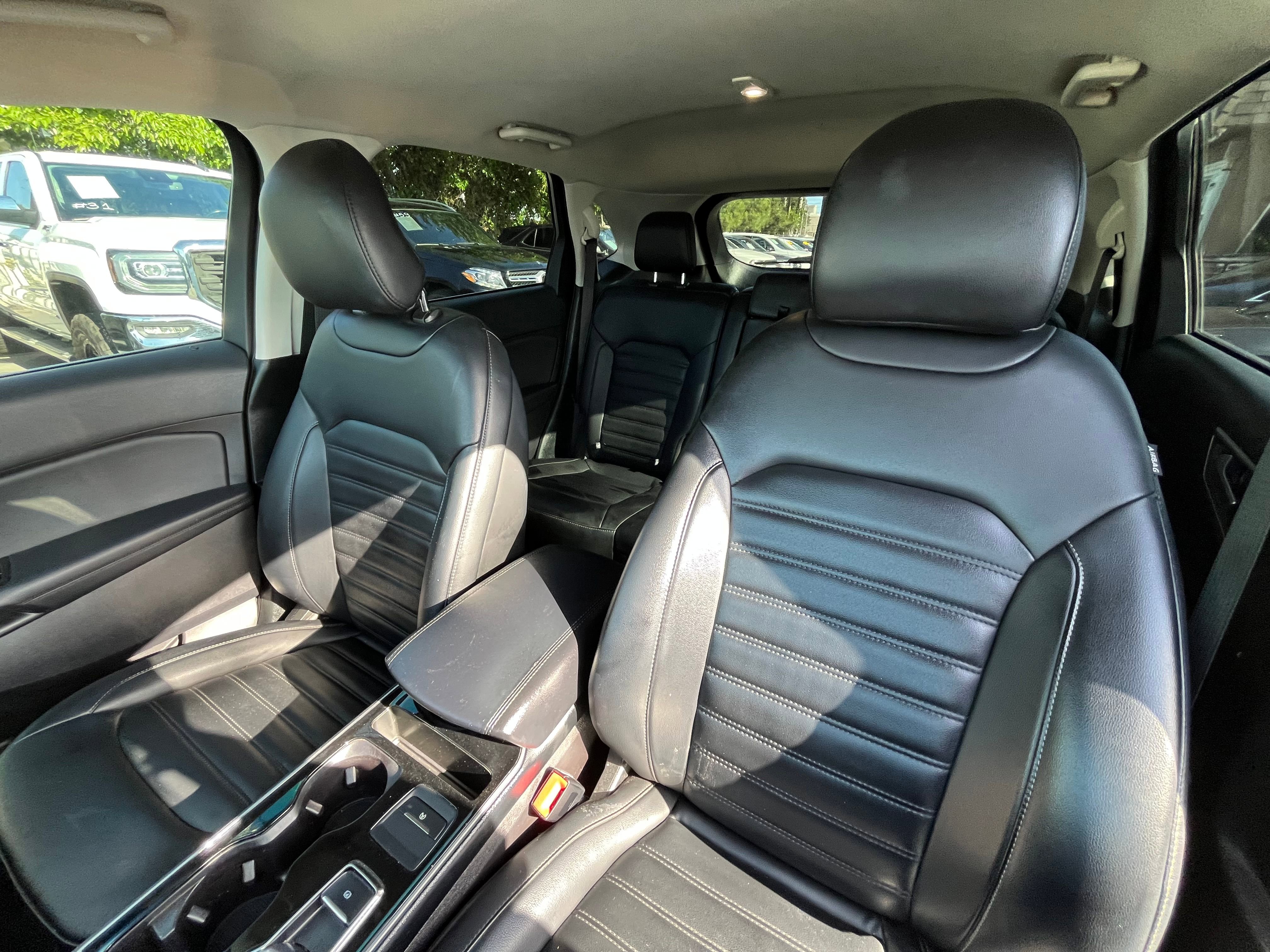 Vehicle image 41 of 72