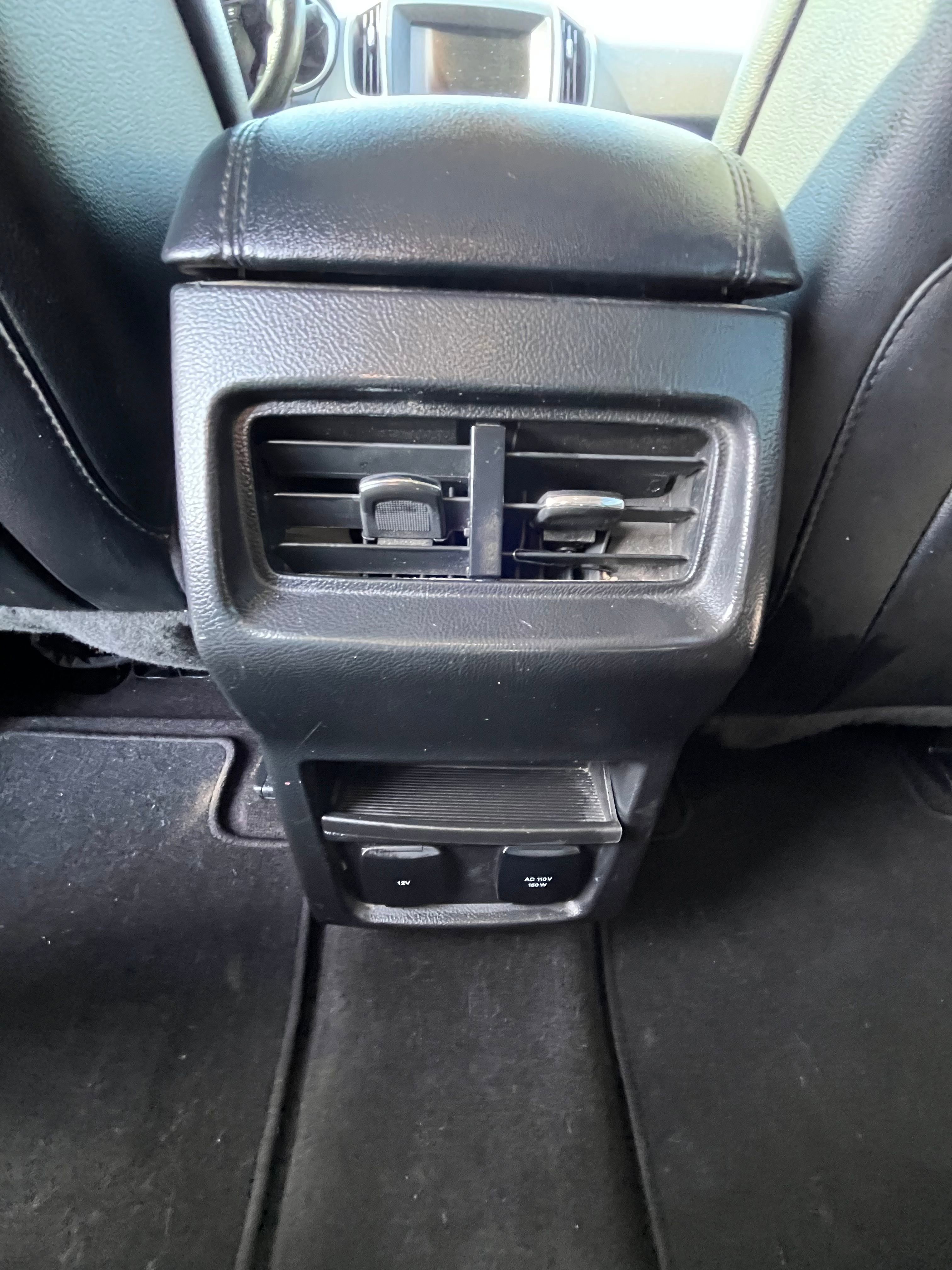 Vehicle image 33 of 72
