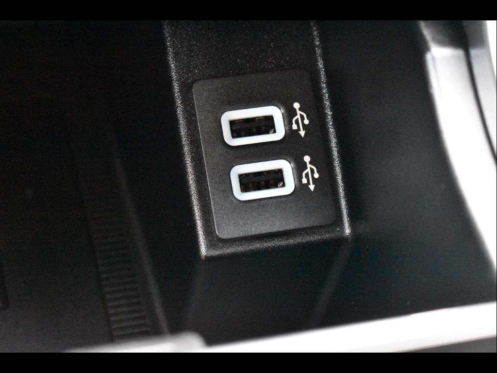 Vehicle image 12 of 30