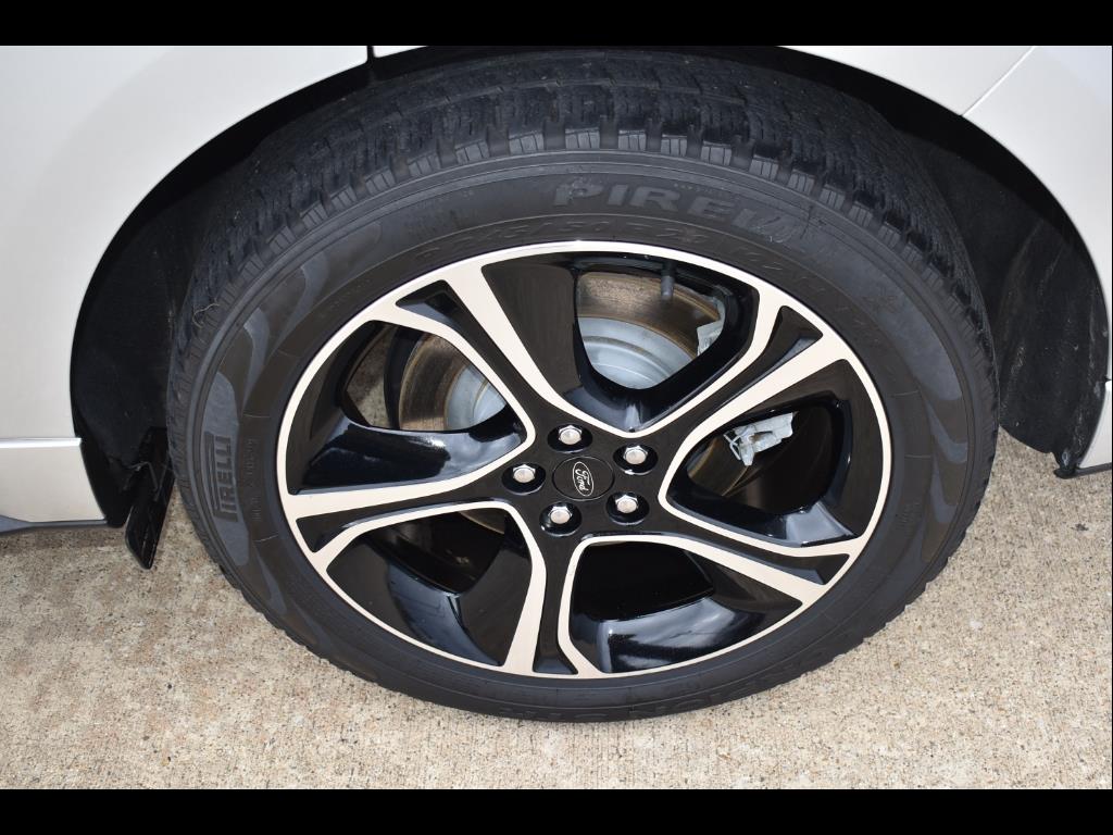 Vehicle image 21 of 30