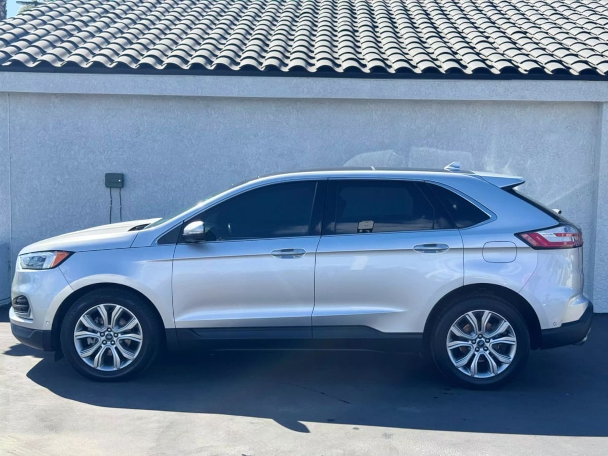 Vehicle image 8 of 36