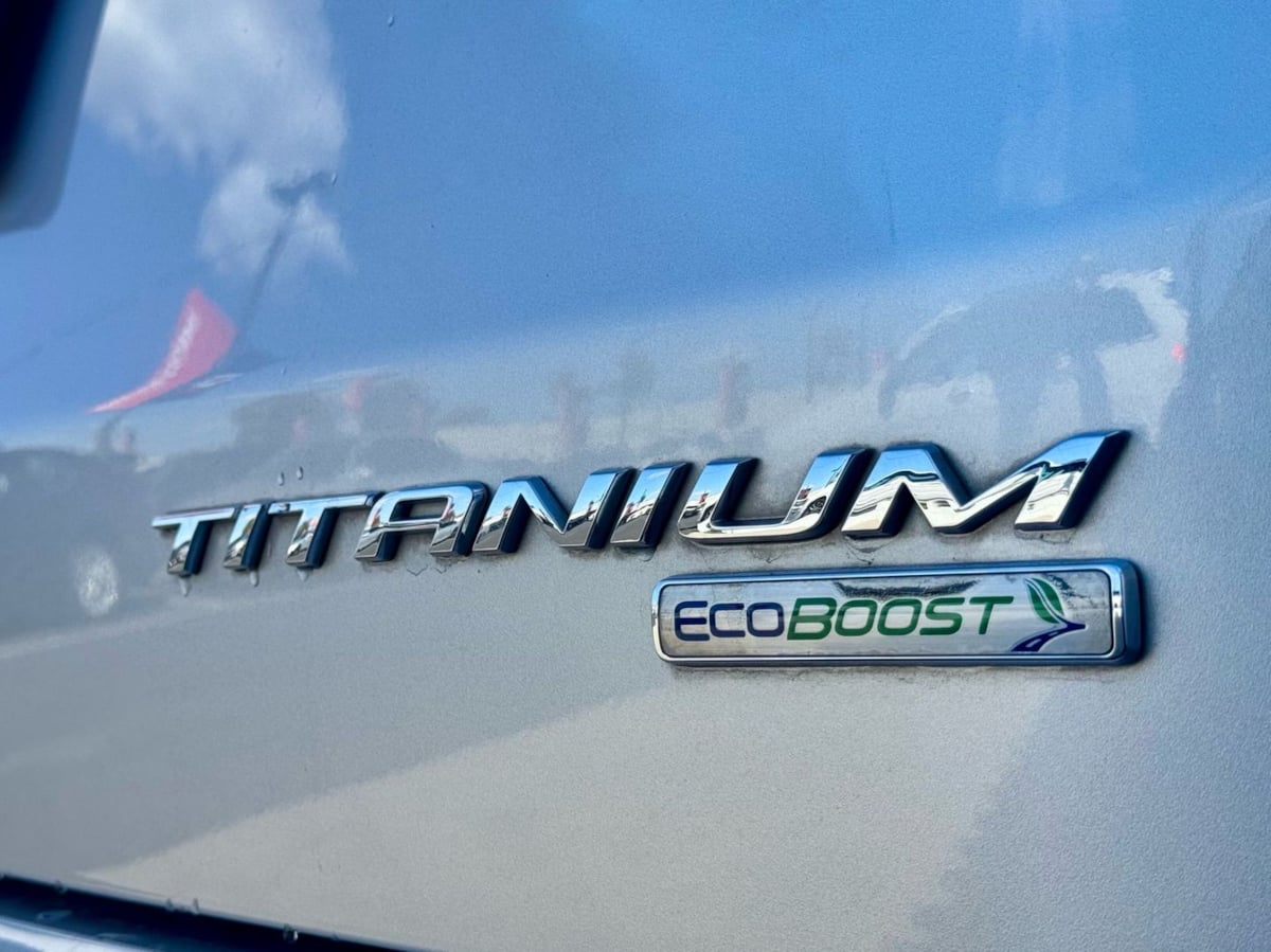 Vehicle image 13 of 36