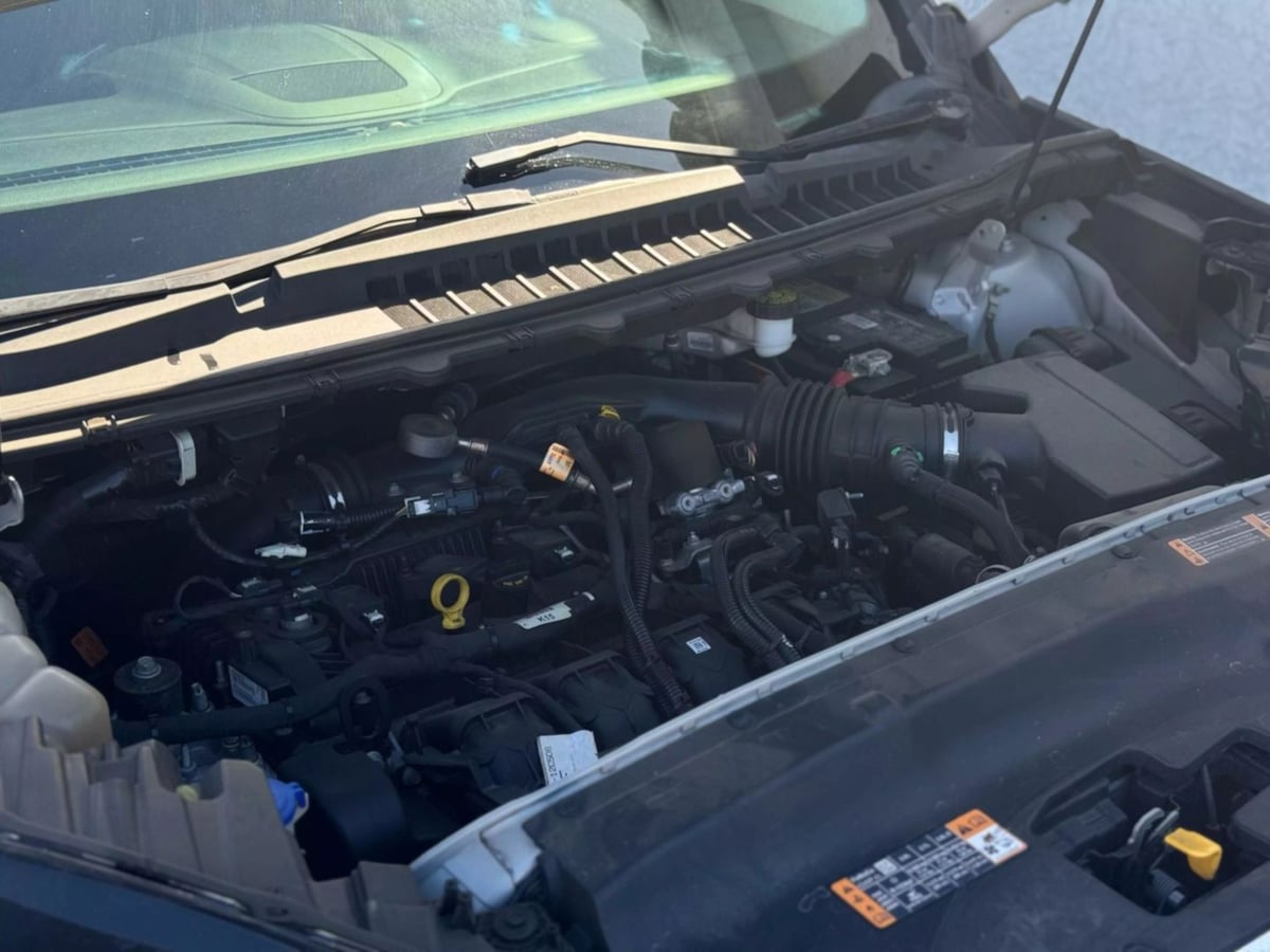 Vehicle image 33 of 36