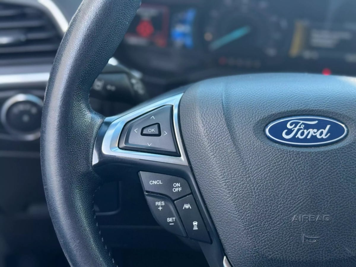 Vehicle image 29 of 36