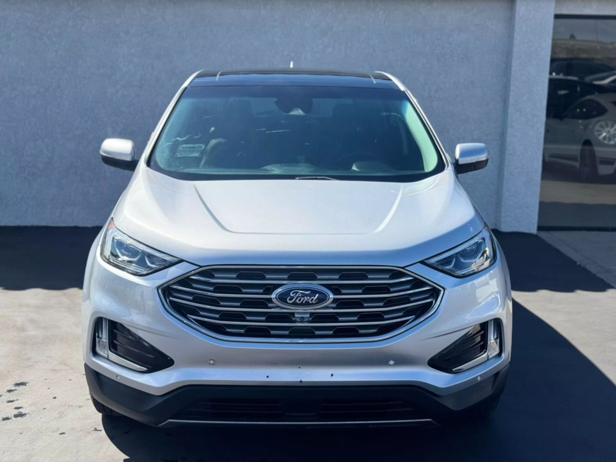 Vehicle image 2 of 36