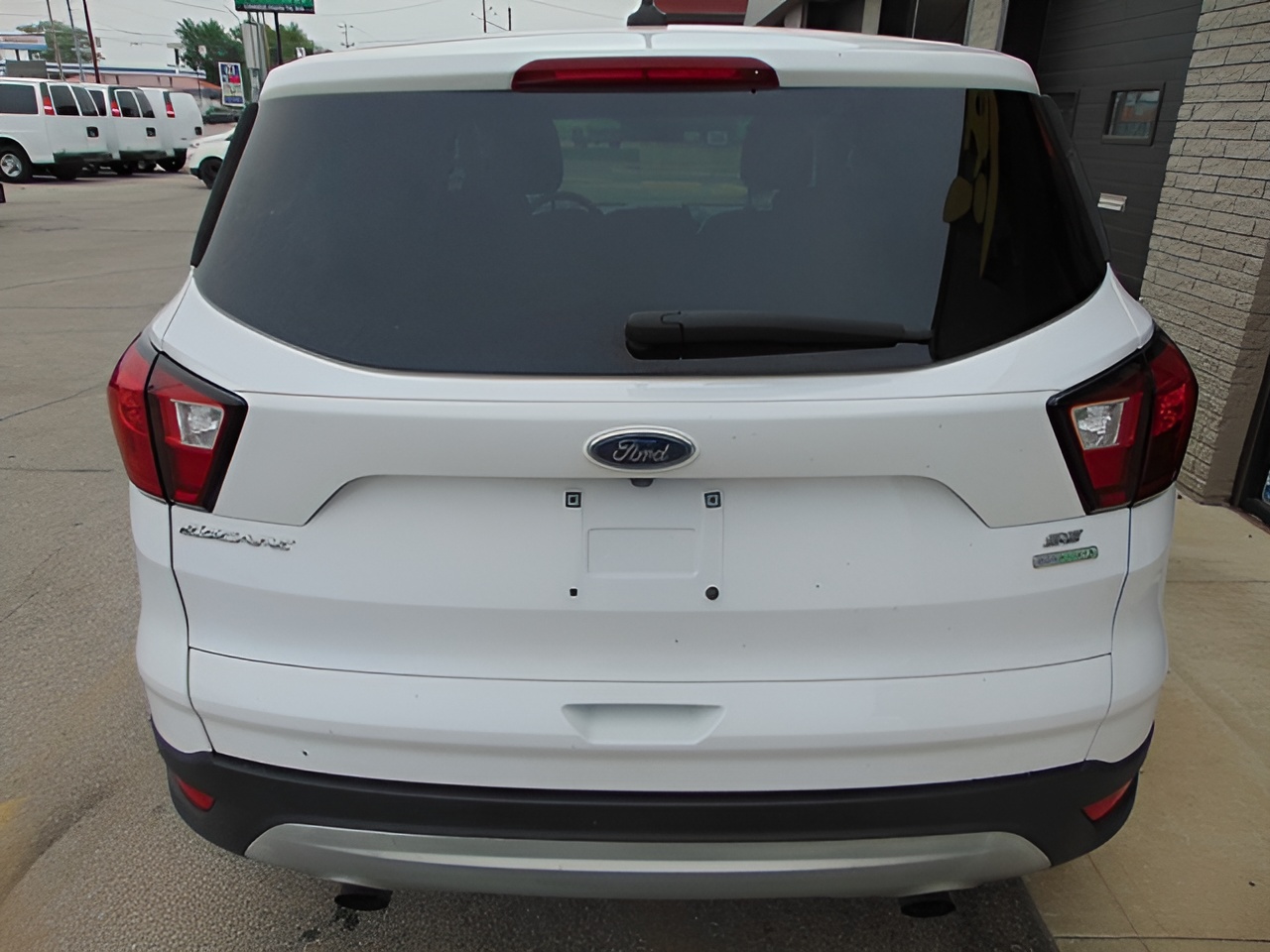 Vehicle image 8 of 9