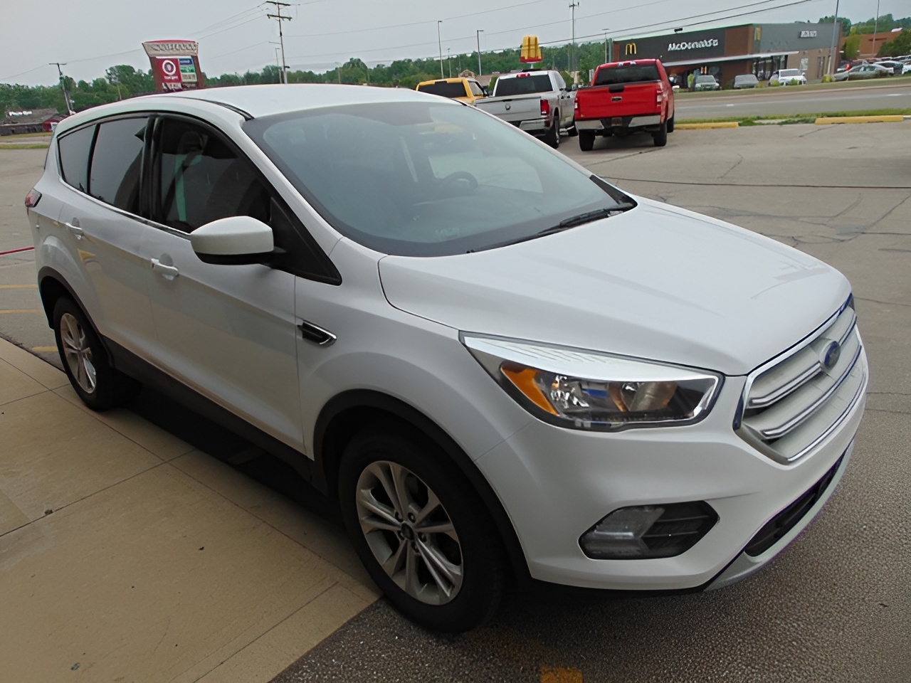 Vehicle image 7 of 9
