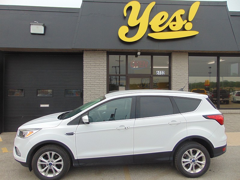 Vehicle image 4 of 9