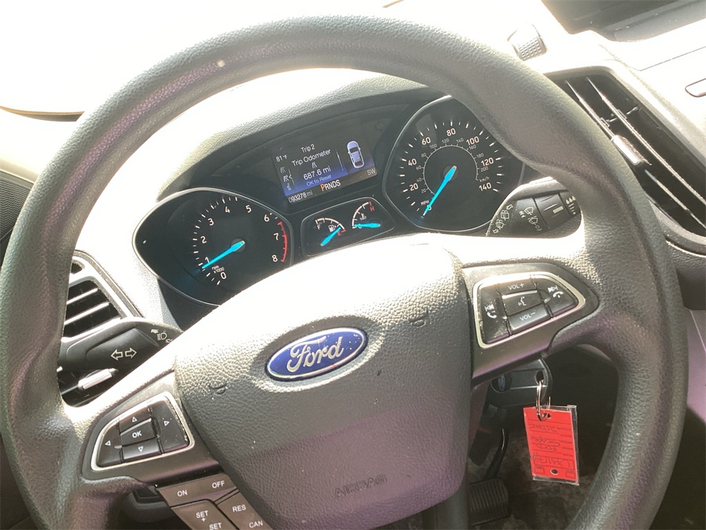 Vehicle image 16 of 19