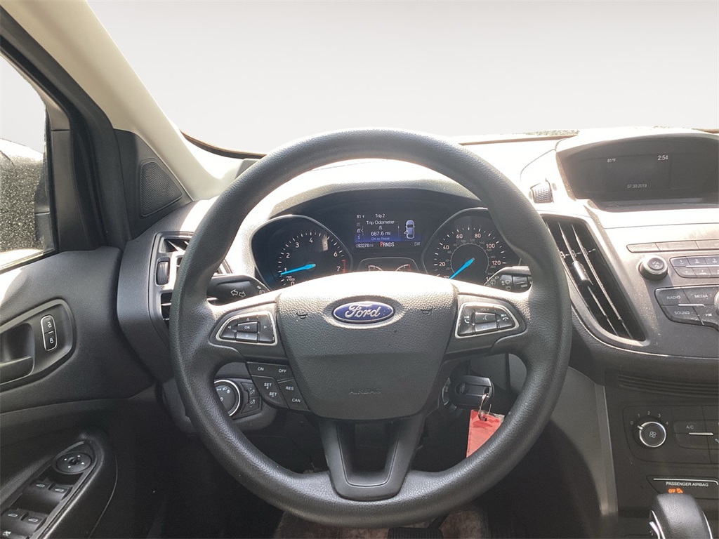 Vehicle image 9 of 19
